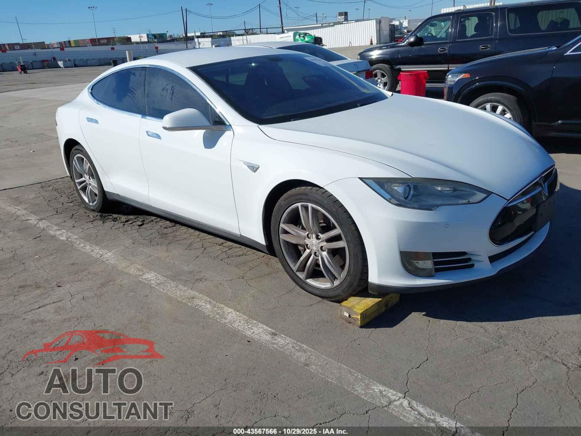 TESLA MODEL S 2013 - 5YJSA1CN3DFP22010