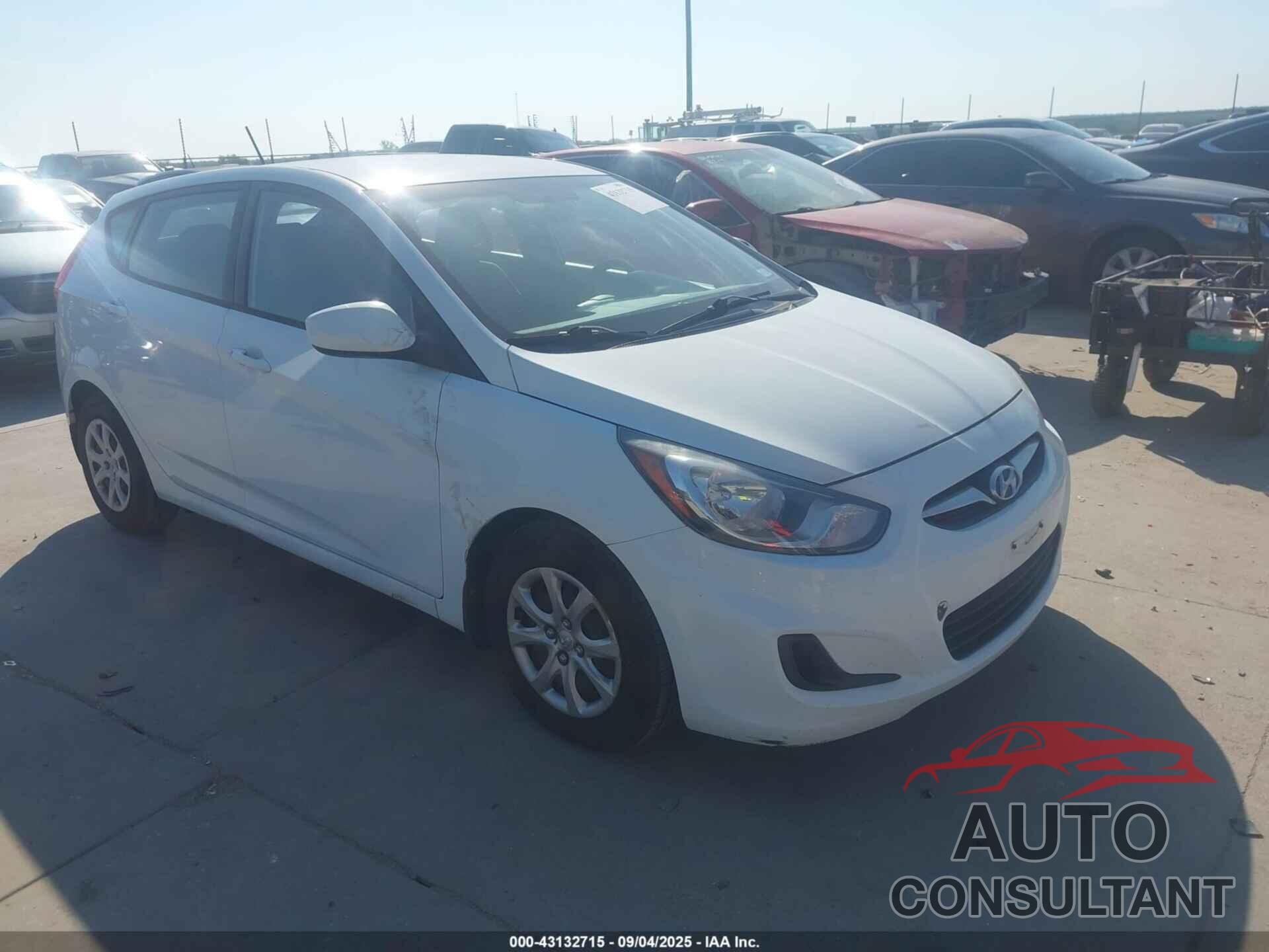HYUNDAI ACCENT 2013 - KMHCT5AE2DU127063