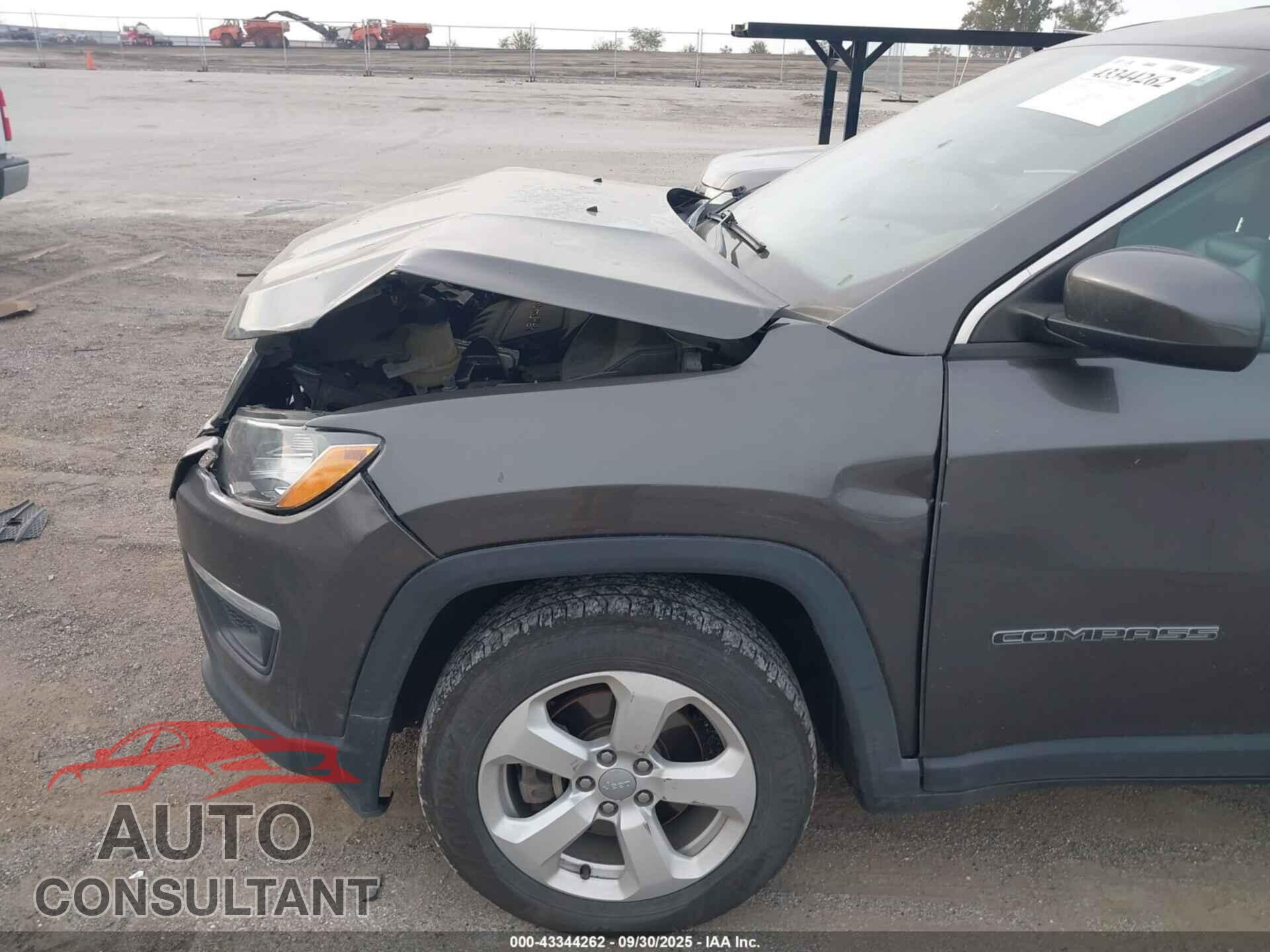 JEEP COMPASS 2018 - 3C4NJDBB9JT401981