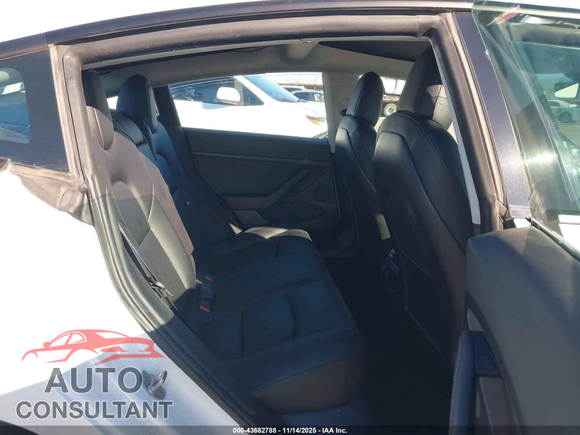TESLA MODEL 3 2021 - 5YJ3E1EB9MF085877