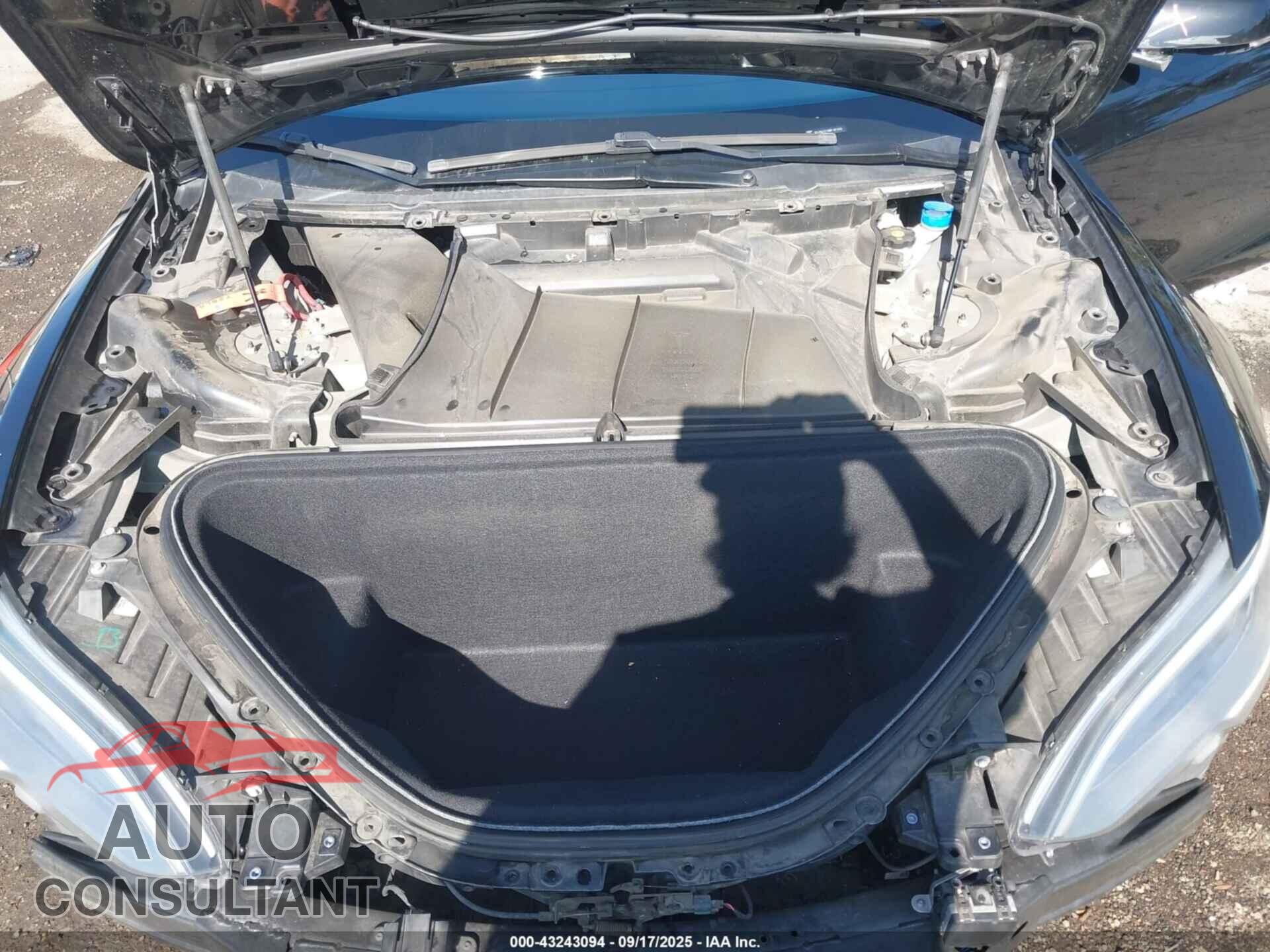 TESLA MODEL S 2016 - 5YJSA1E15GF161243