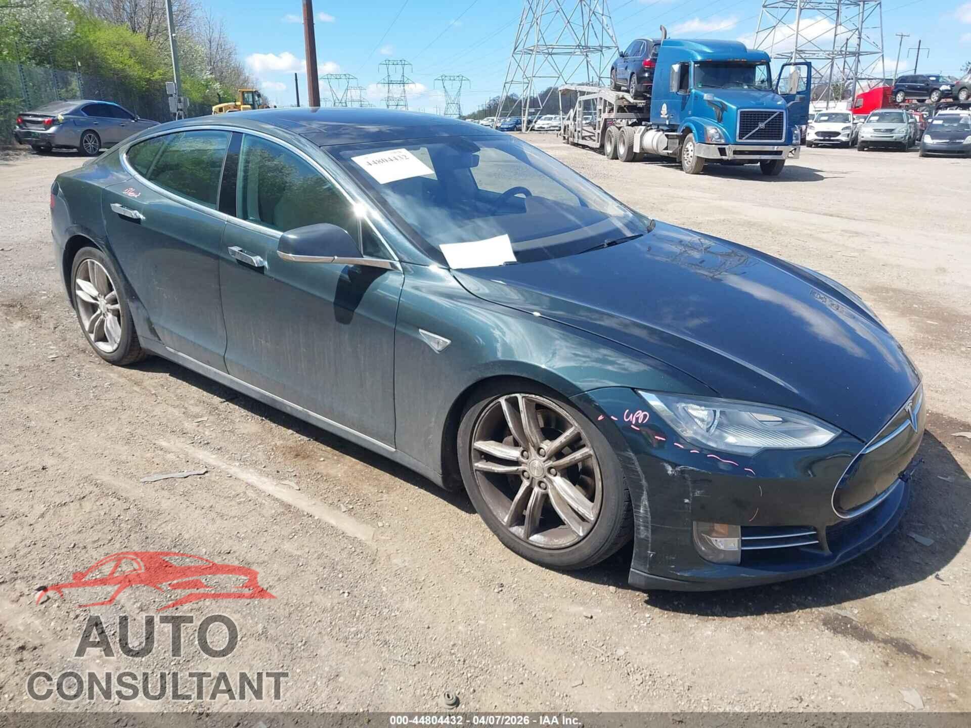TESLA MODEL S 2013 - 5YJSA1DP4DFP05376
