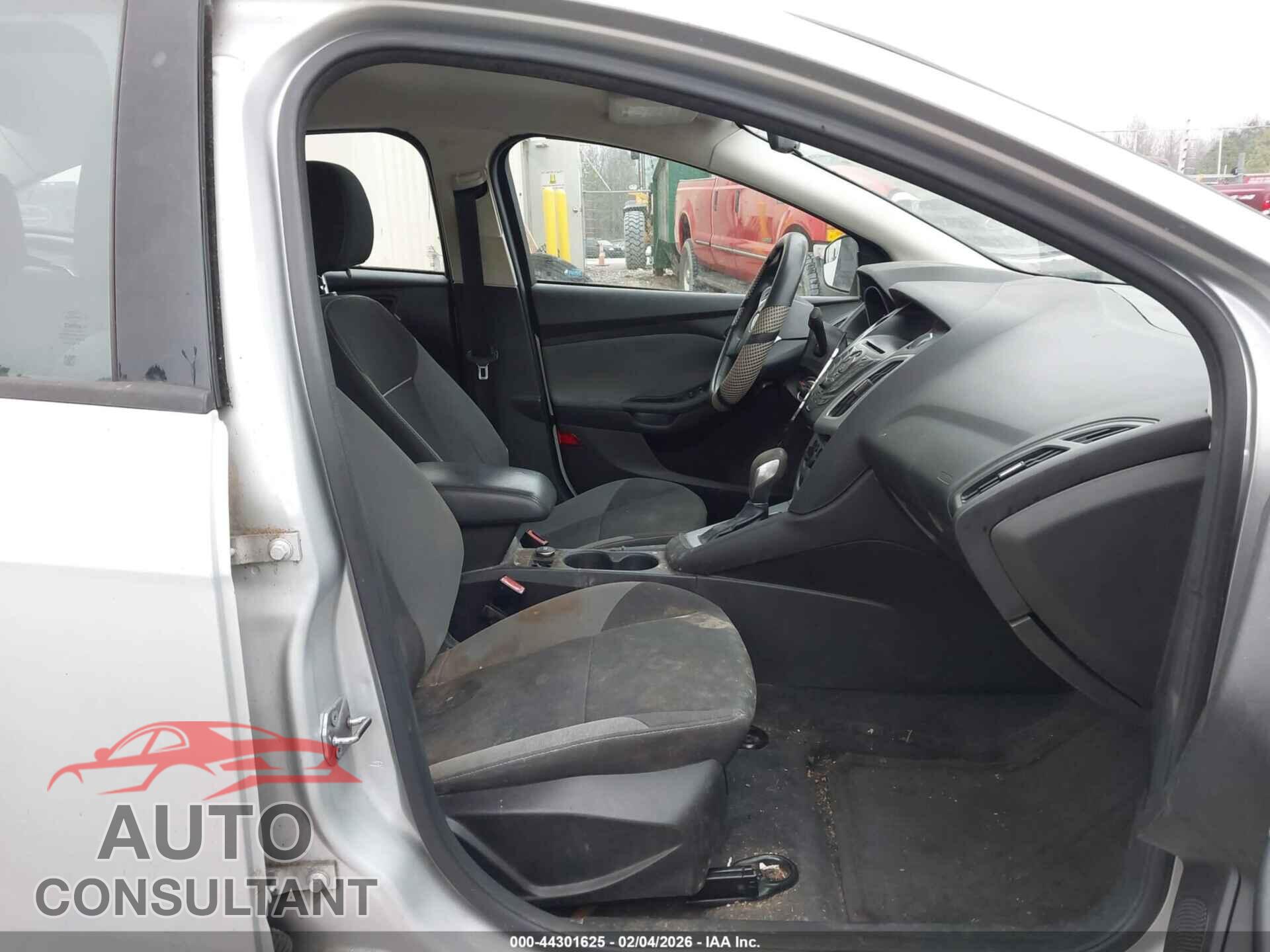 FORD FOCUS 2012 - 1FAHP3F24CL413153