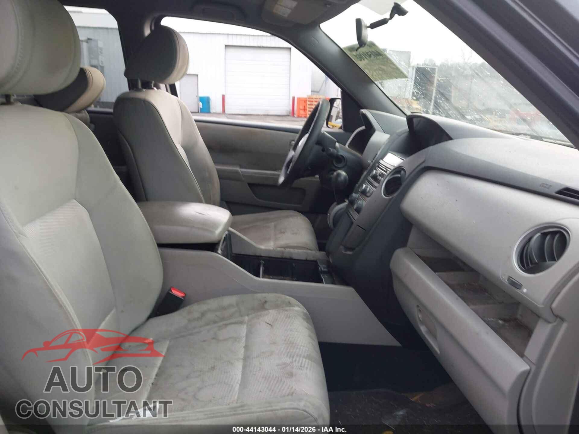 HONDA PILOT 2015 - 5FNYF4H22FB062296
