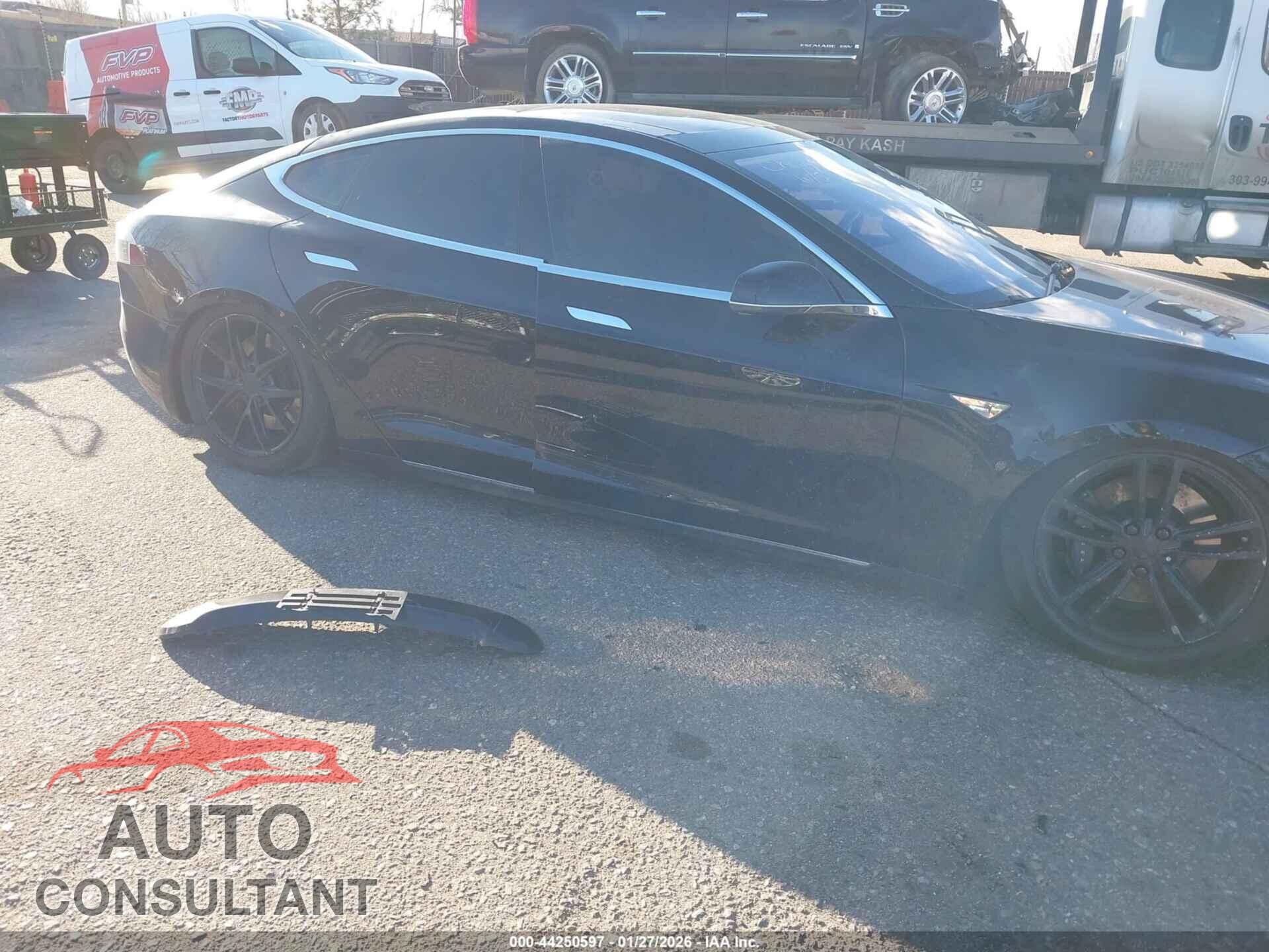 TESLA MODEL S 2013 - 5YJSA1CG2DFP06429