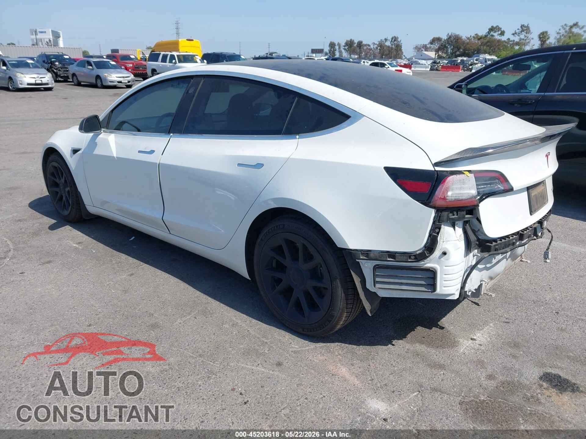 TESLA MODEL 3 2019 - 5YJ3E1EB5KF511125
