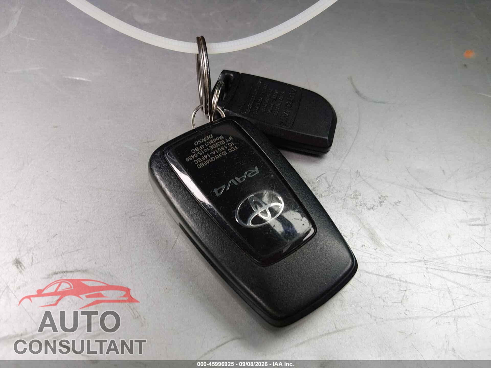 TOYOTA RAV4 2019 - JTMP1RFV8KD523782
