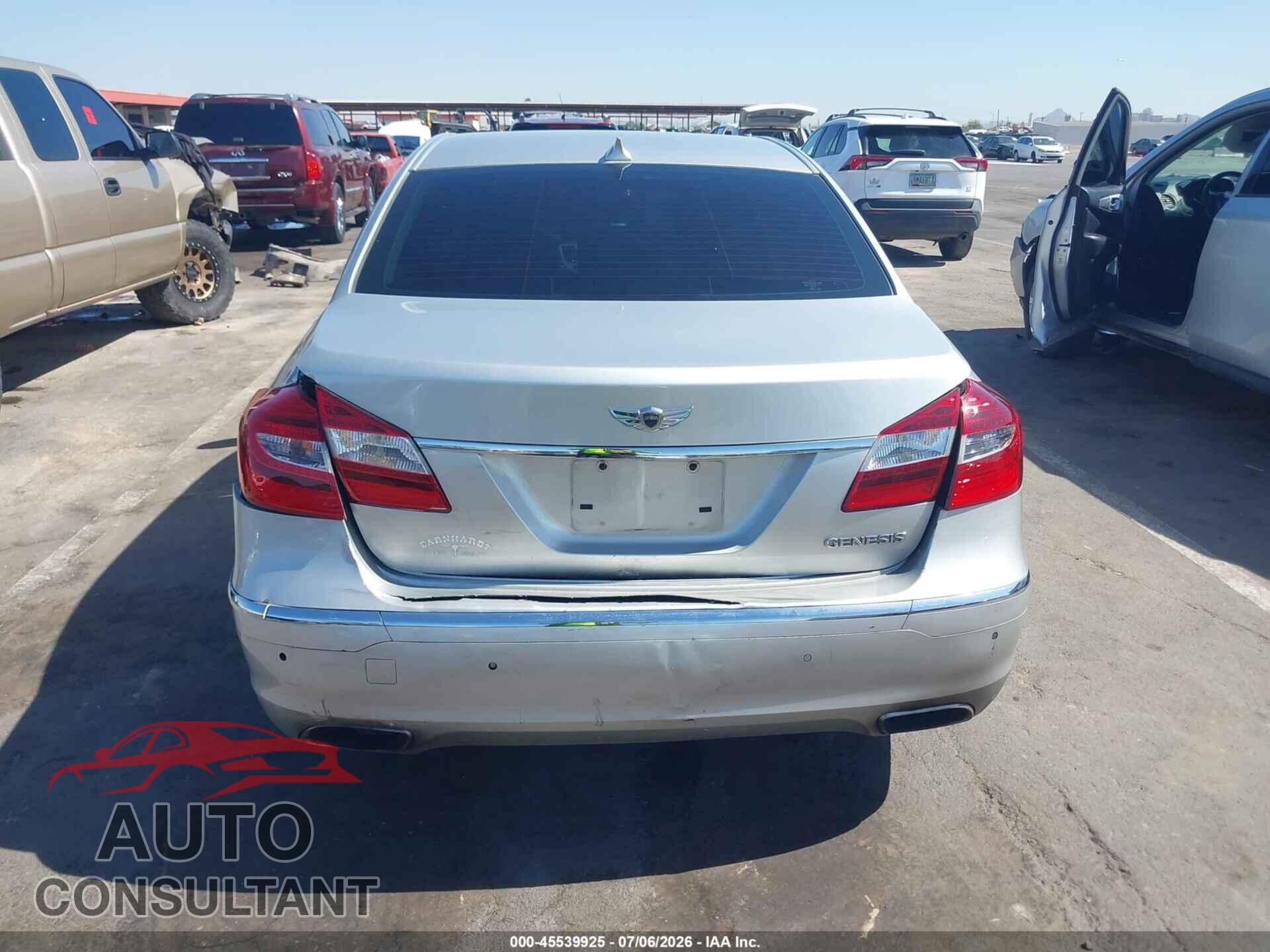 HYUNDAI GENESIS 2013 - KMHGC4DD2DU242518