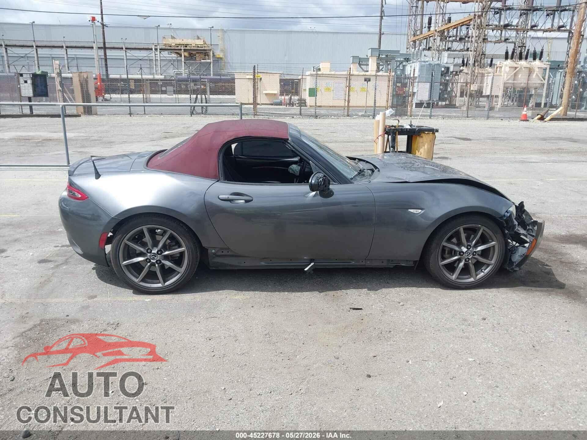 MAZDA MX-5 MIATA 2018 - JM1NDAC76J0204361