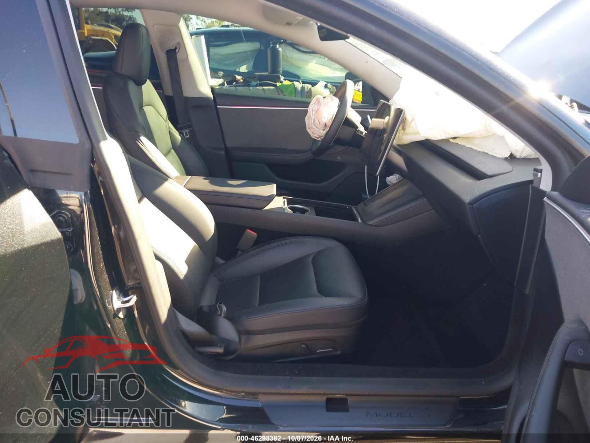 TESLA MODEL 3 2025 - 5YJ3E1EA5SF031741