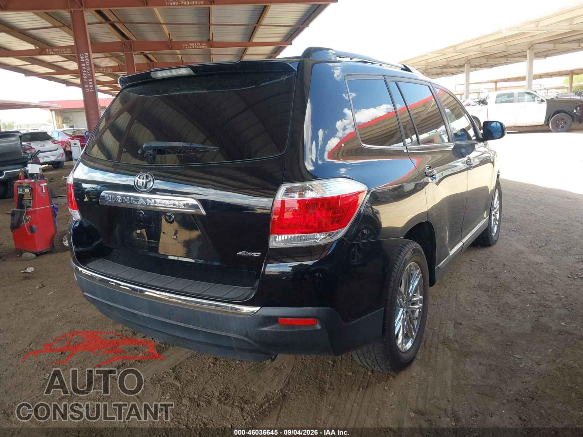 TOYOTA HIGHLANDER 2013 - 5TDBK3EH8DS200551