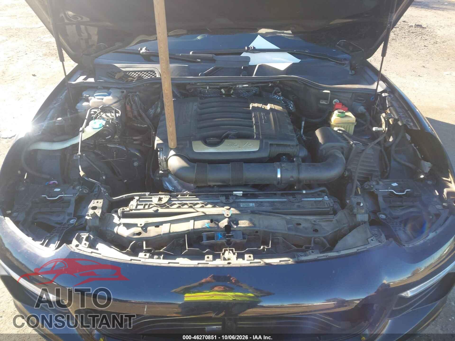 PORSCHE CAYENNE 2016 - WP1AA2A20GKA14264