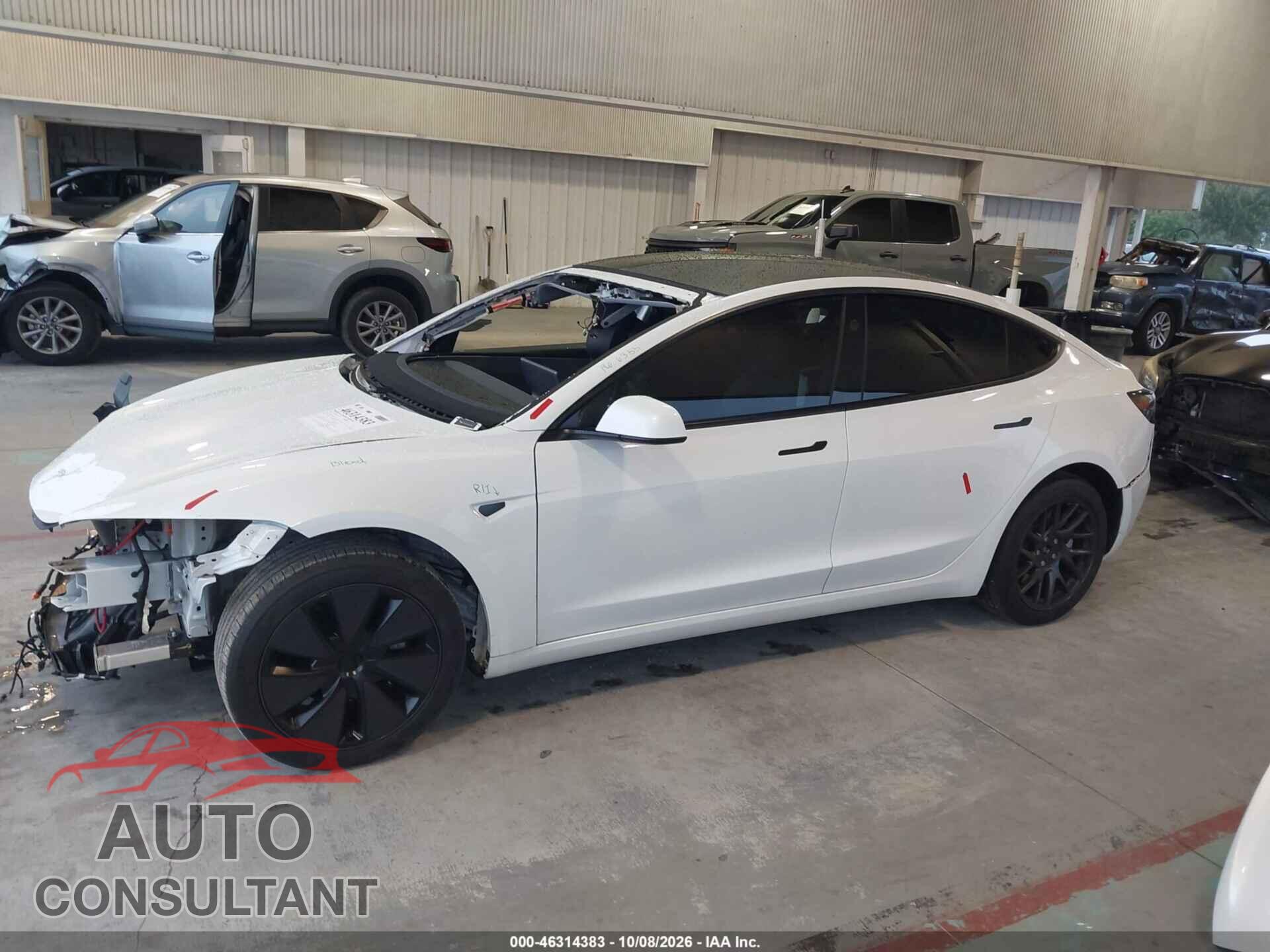 TESLA MODEL 3 2024 - 5YJ3E1EA2RF747331