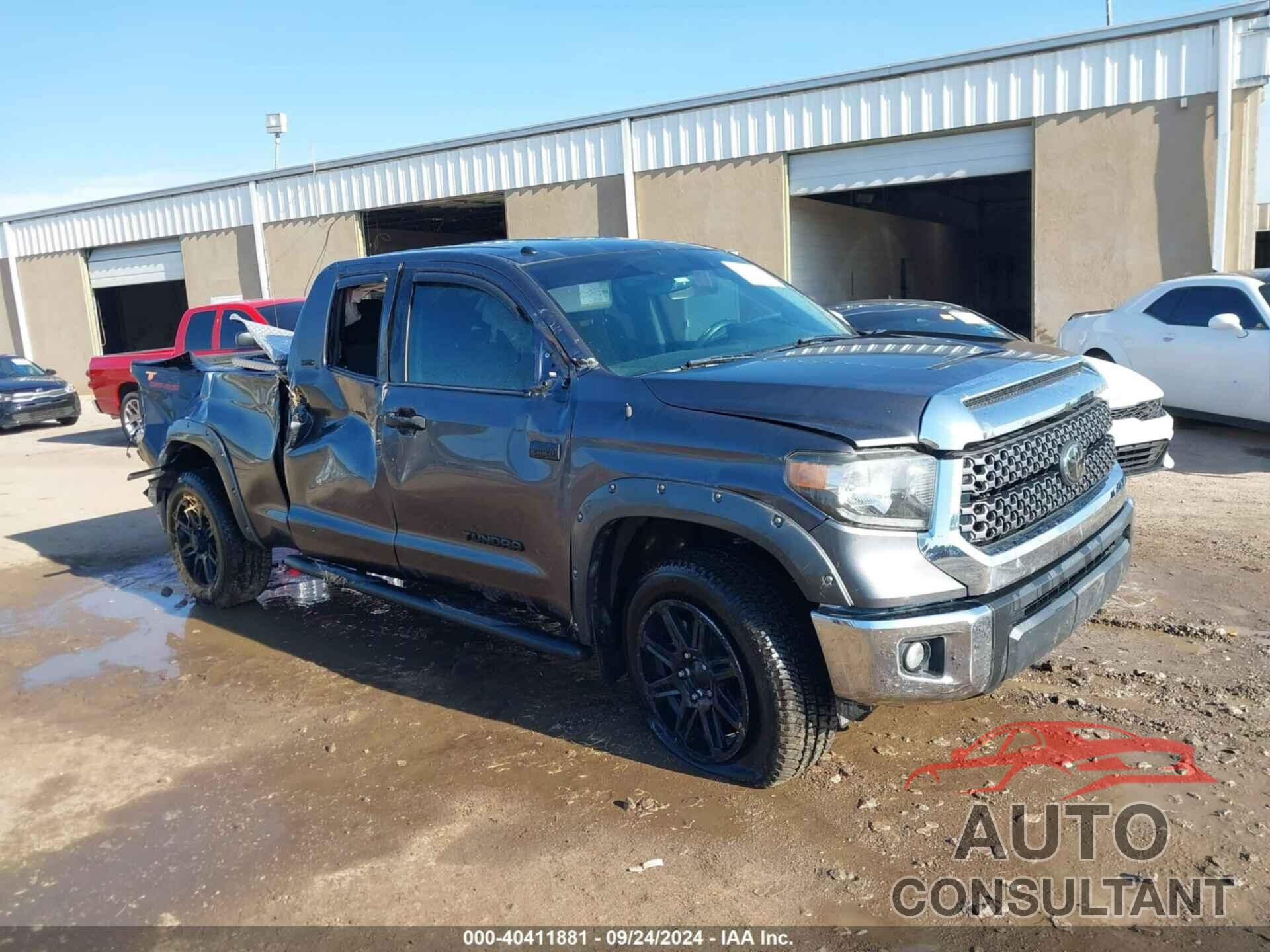 TOYOTA TUNDRA 2018 - 5TFUW5F15JX679012