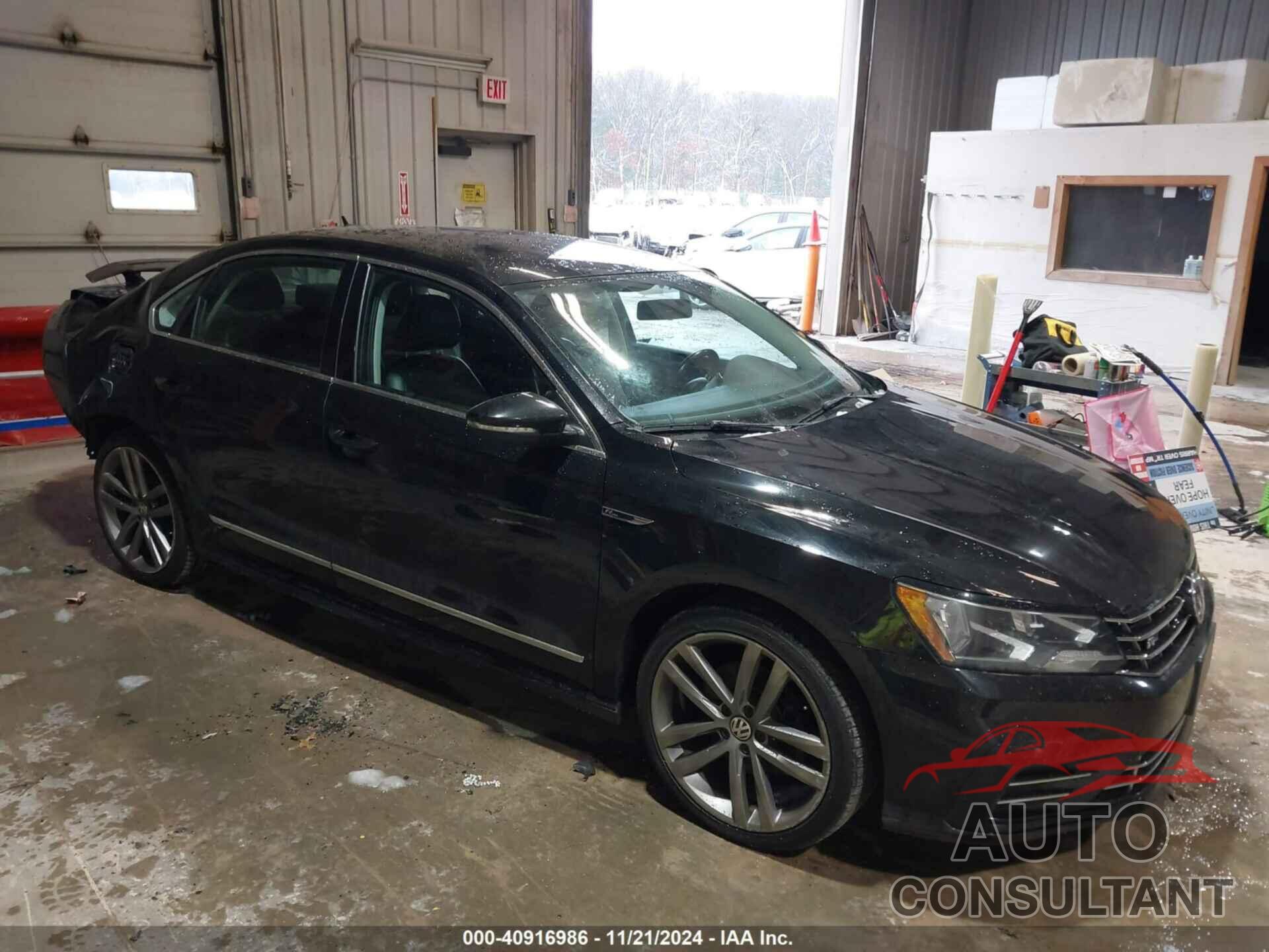 VOLKSWAGEN PASSAT 2016 - 1VWAT7A34GC036129