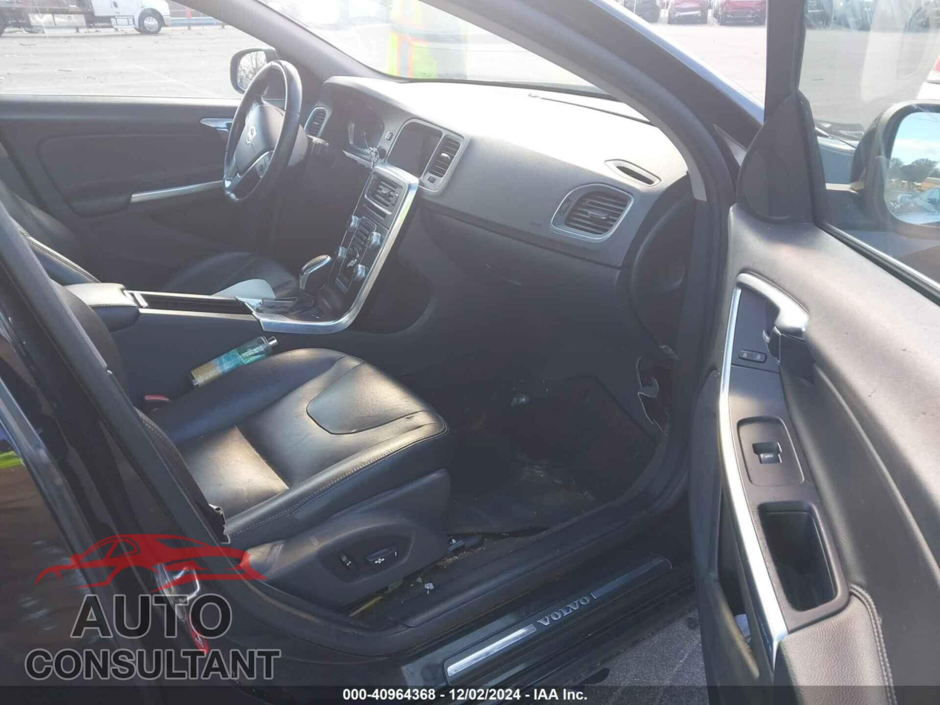 VOLVO S60 2016 - YV1612TK7G2390829