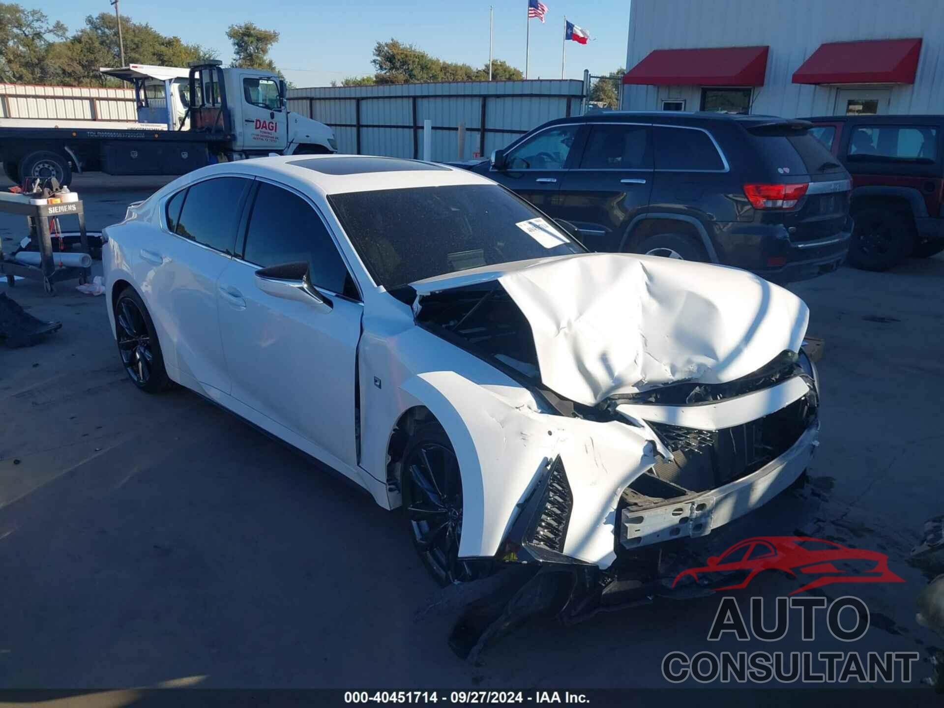 LEXUS IS 2024 - JTHGZ1B23R5073290