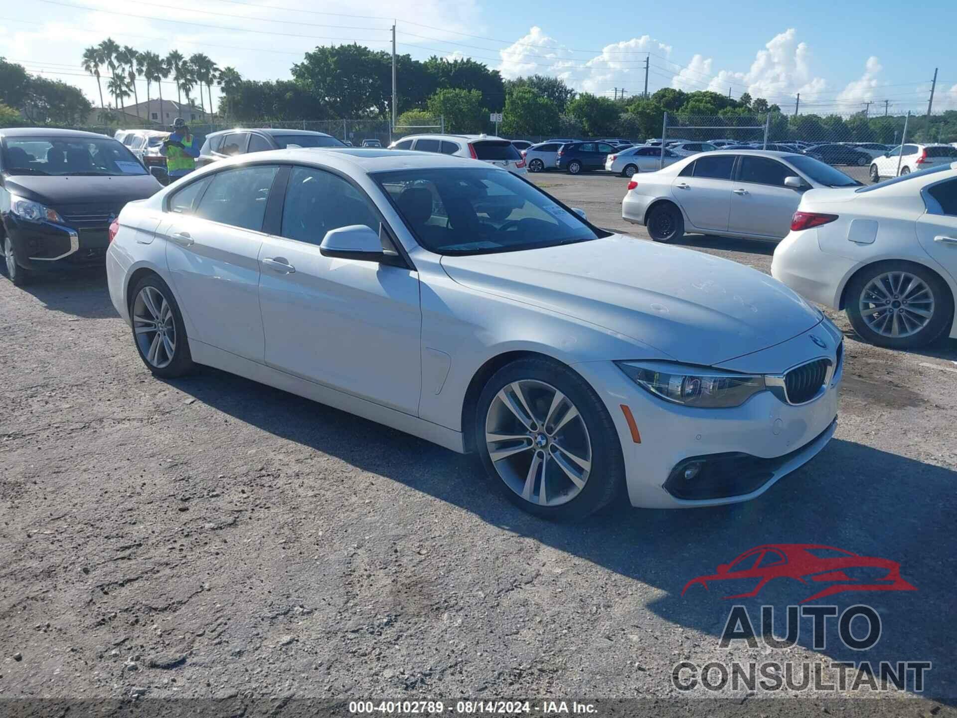 BMW 430I GRAN COUPE 2018 - WBA4J1C53JBM09821