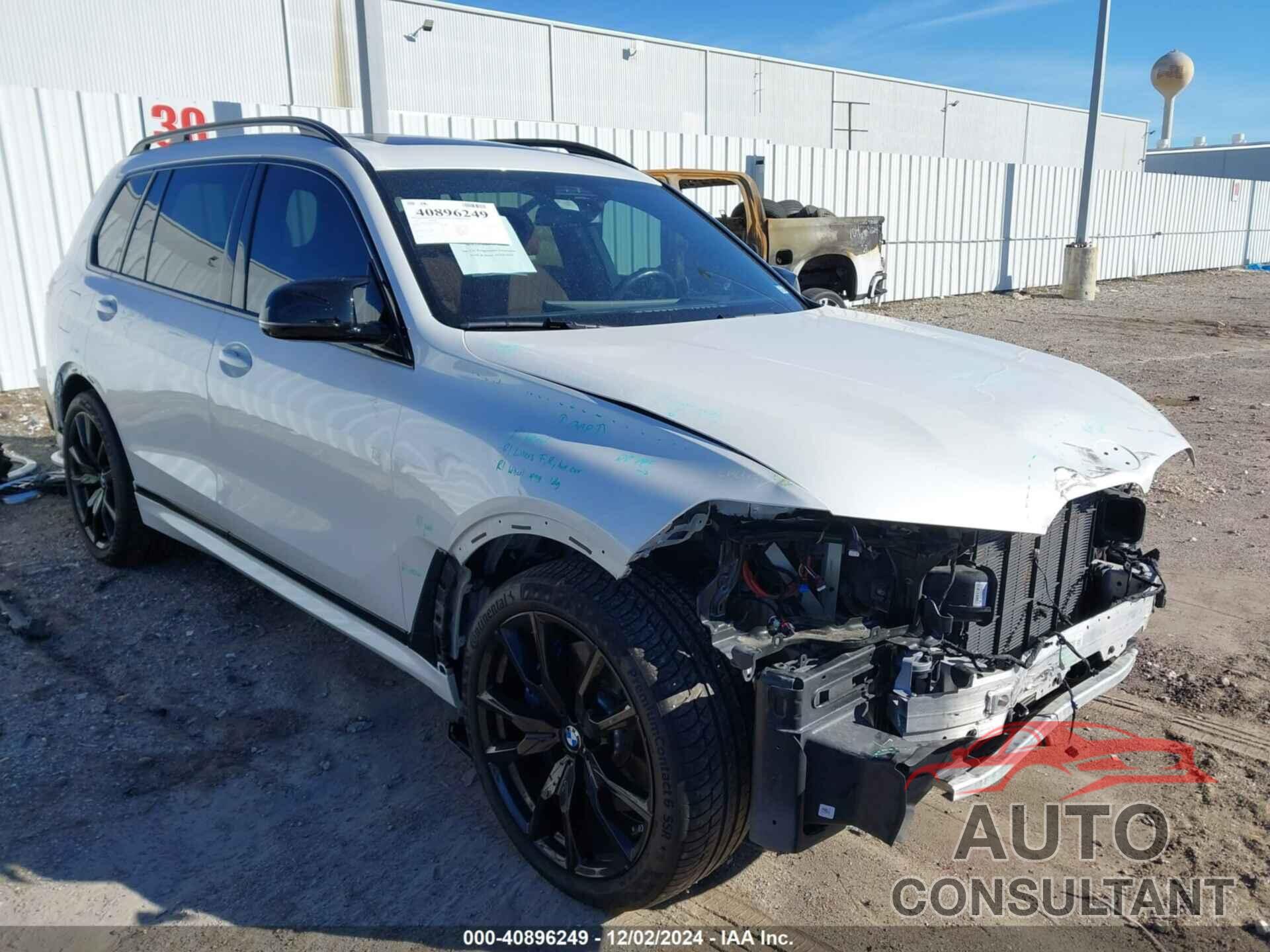 BMW X7 2023 - 5UX33EM04P9P35452