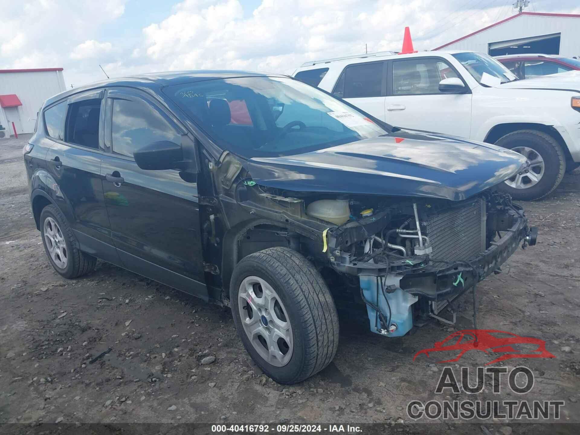 FORD ESCAPE 2018 - 1FMCU0F78JUA16264