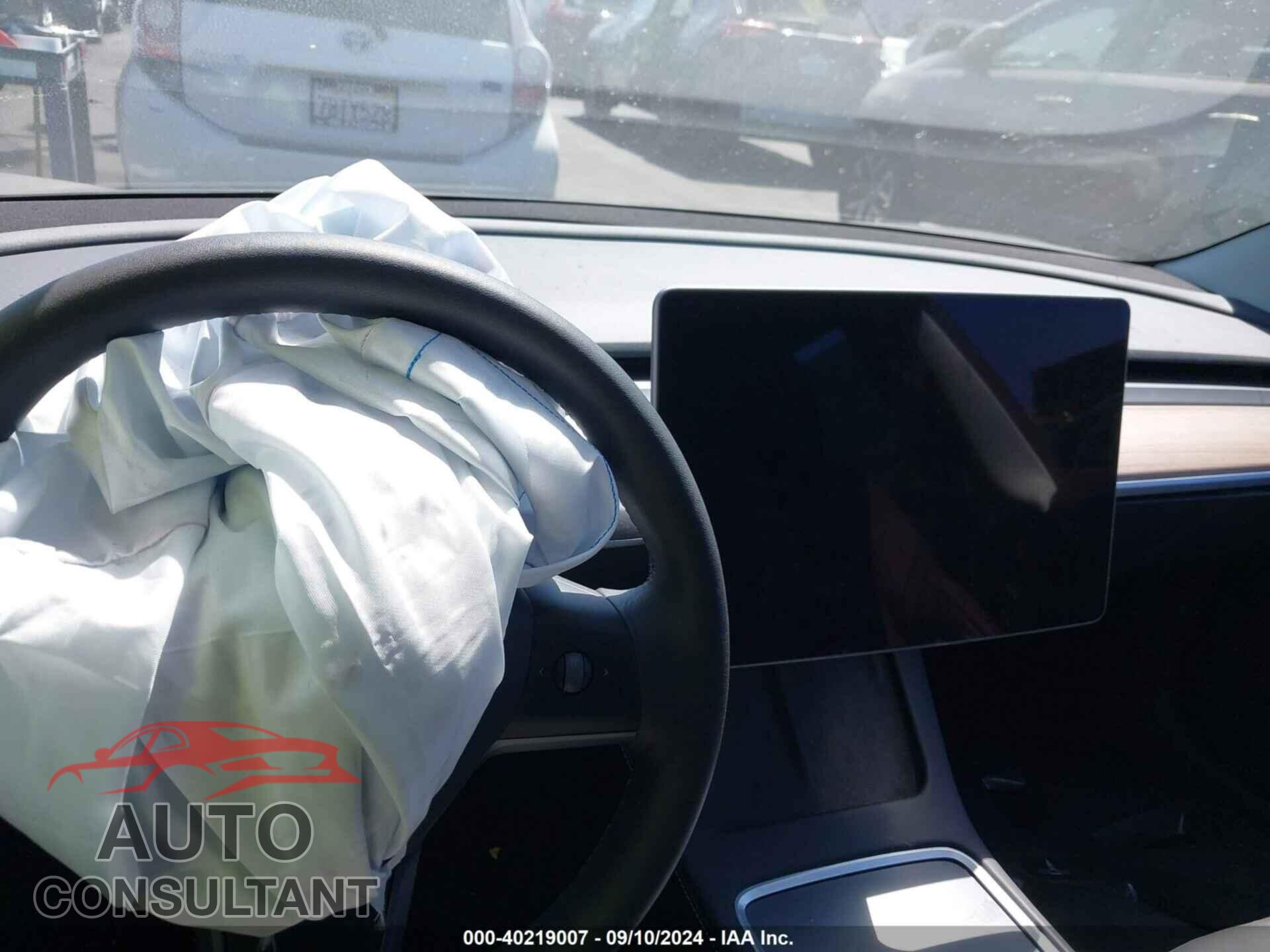 TESLA MODEL 3 2023 - 5YJ3E1EA7PF611273