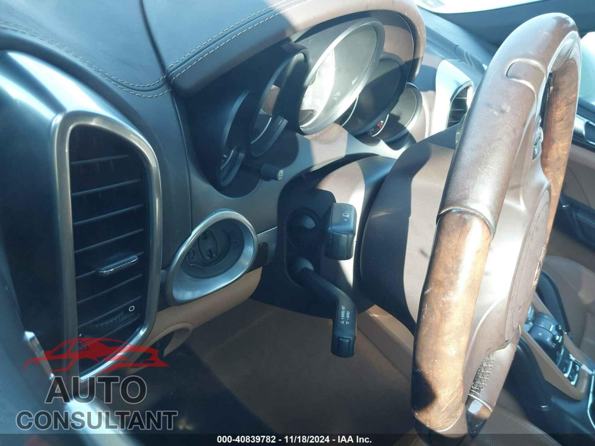 PORSCHE CAYENNE 2011 - WP1AB2A23BLA53138