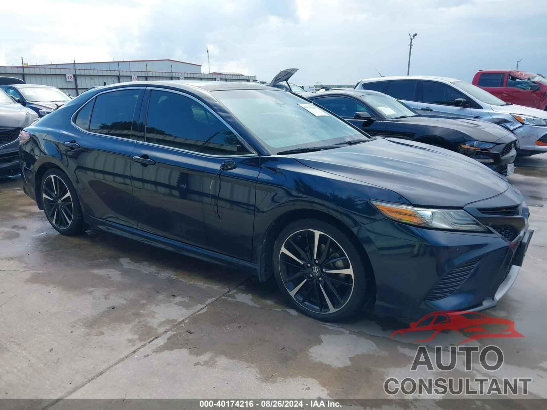 TOYOTA CAMRY 2018 - 4T1B61HK4JU652810