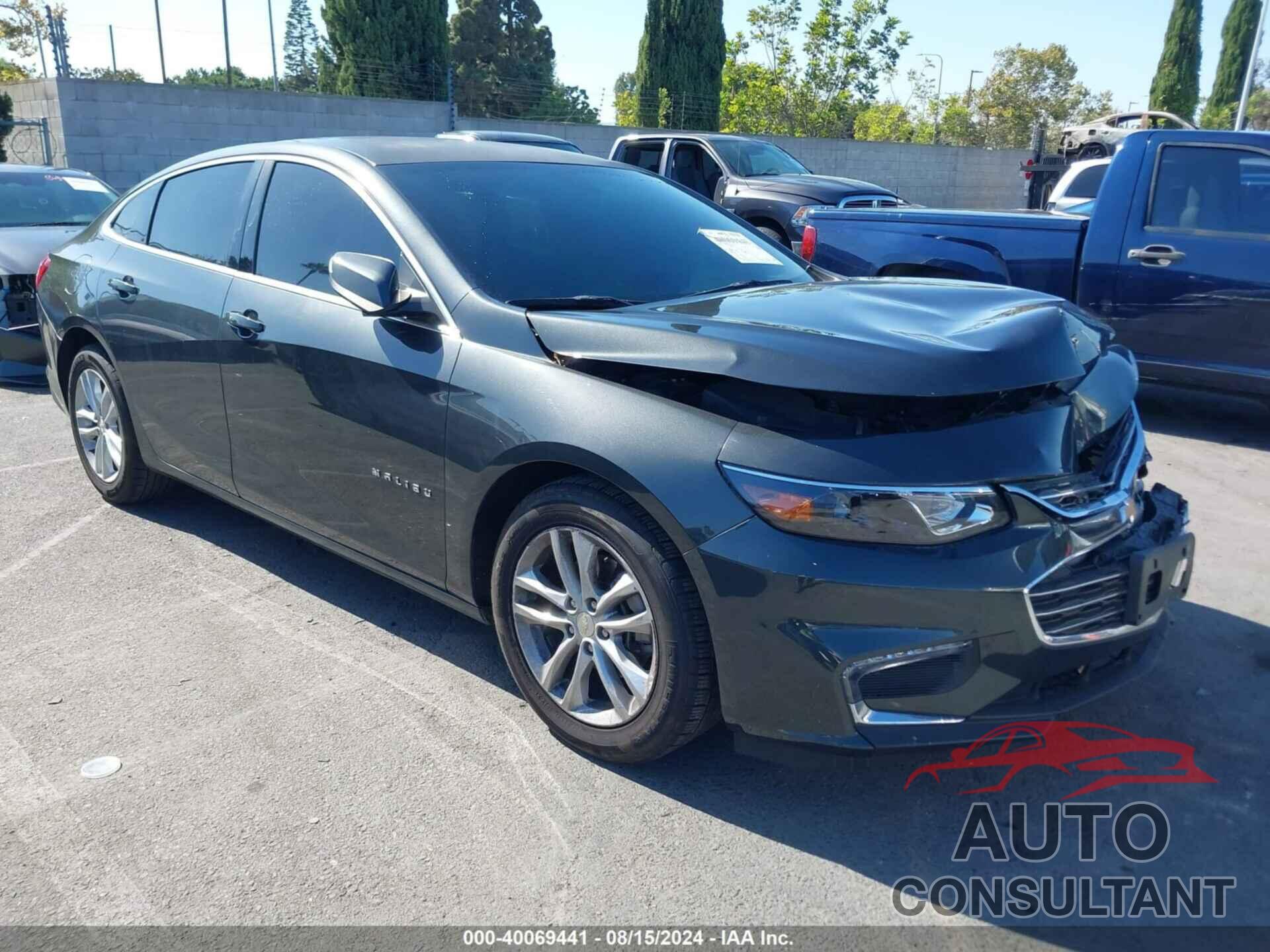 CHEVROLET MALIBU 2018 - 1G1ZD5STXJF127670