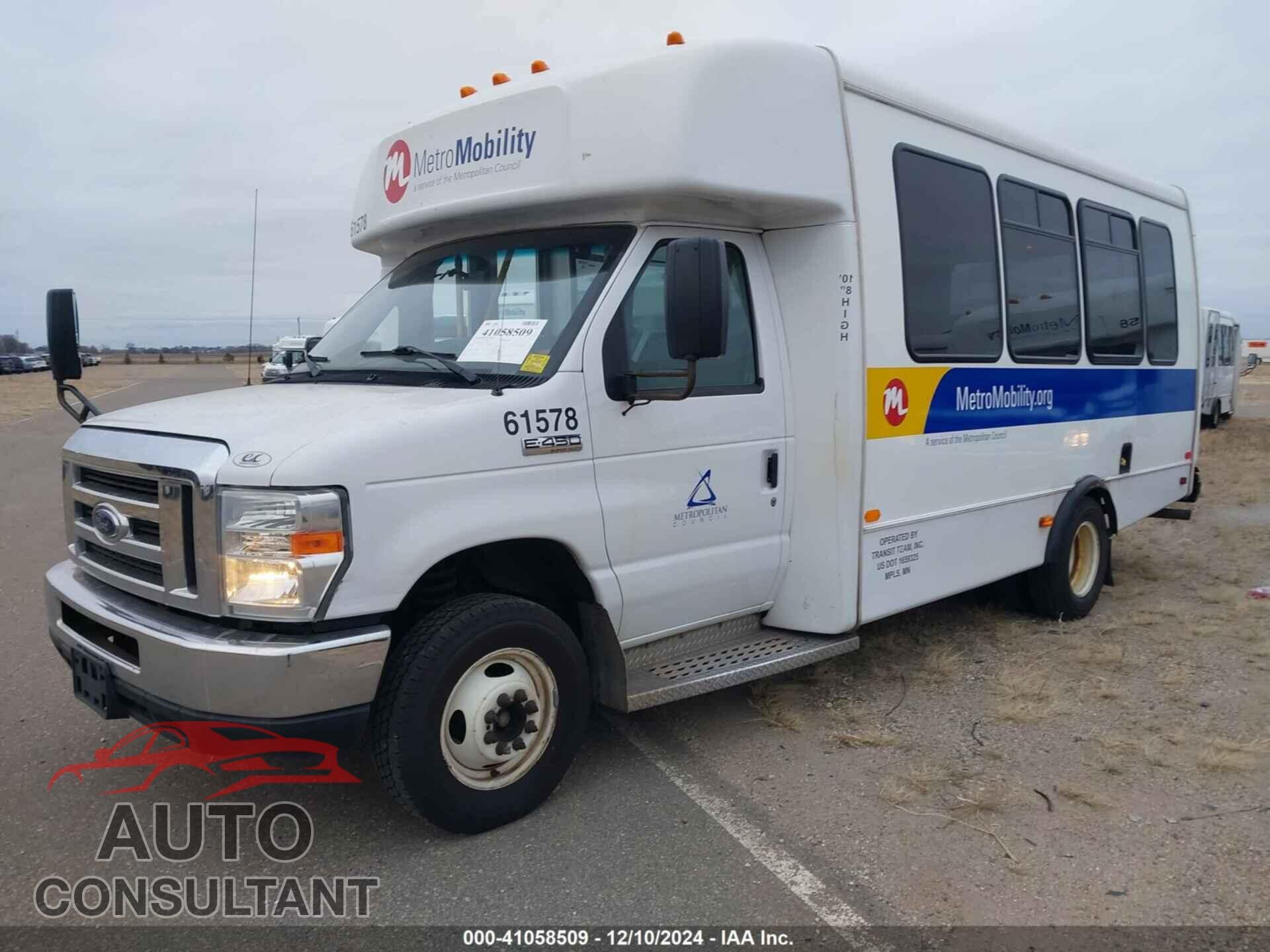 FORD E-450 CUTAWAY 2017 - 1FDFE4FS0HDC33596