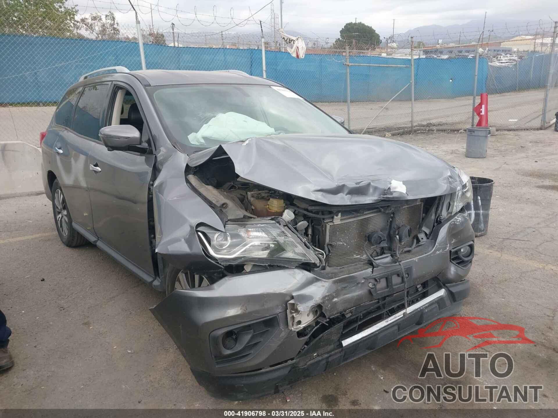 NISSAN PATHFINDER 2020 - 5N1DR2CM4LC594656