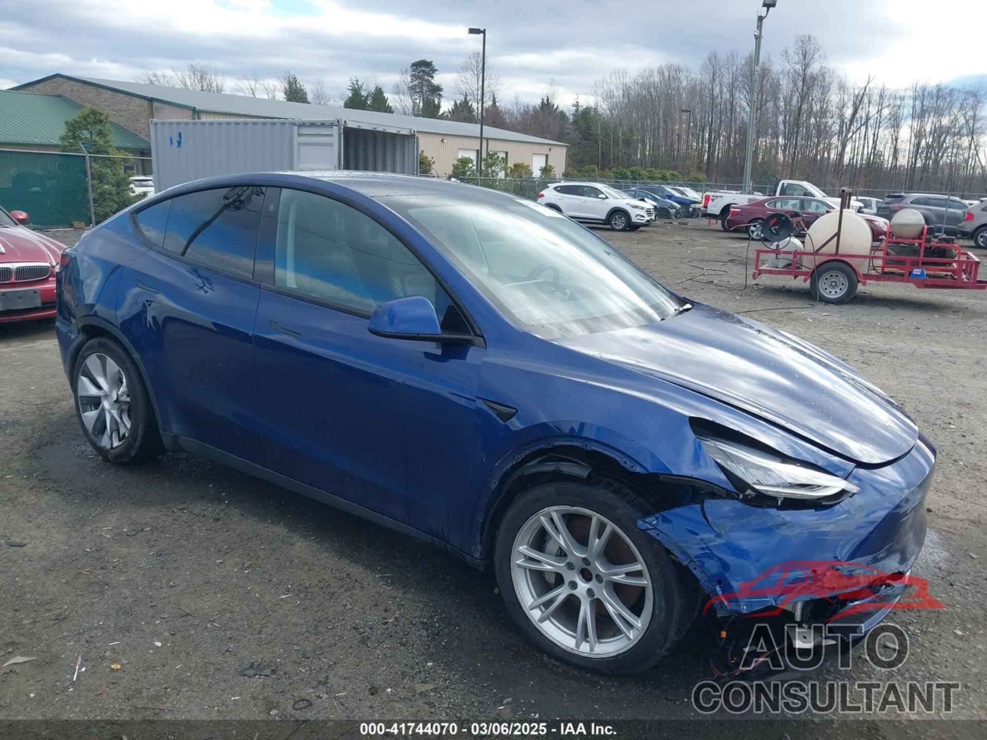 TESLA MODEL Y 2021 - 5YJYGDEE2MF099924