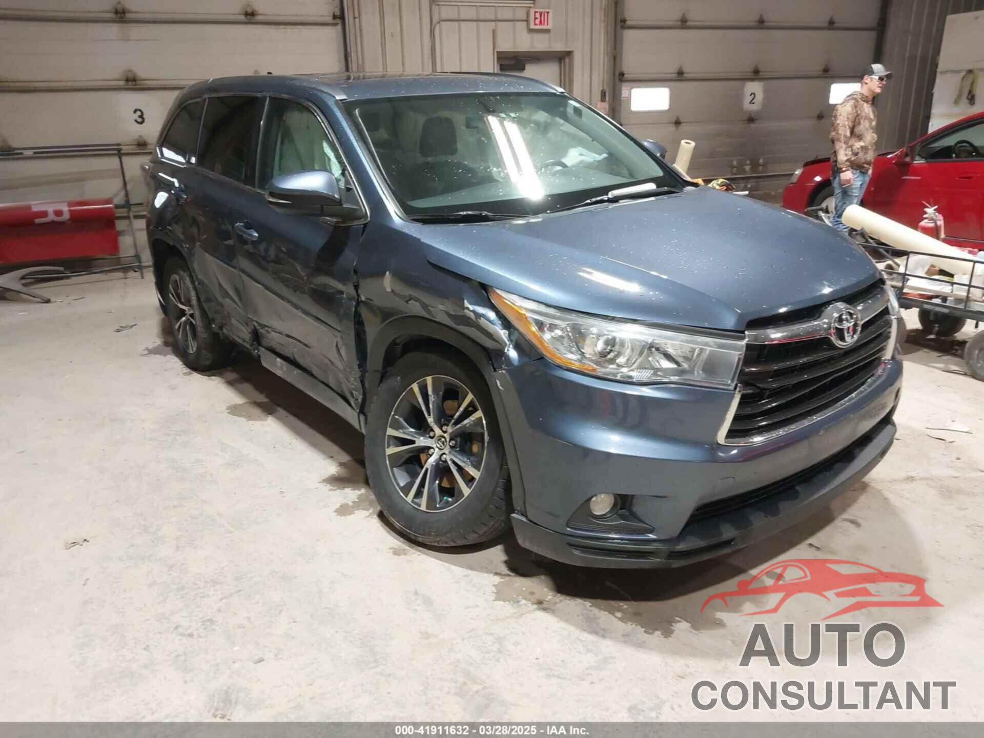 TOYOTA HIGHLANDER 2016 - 5TDJKRFH5GS226039