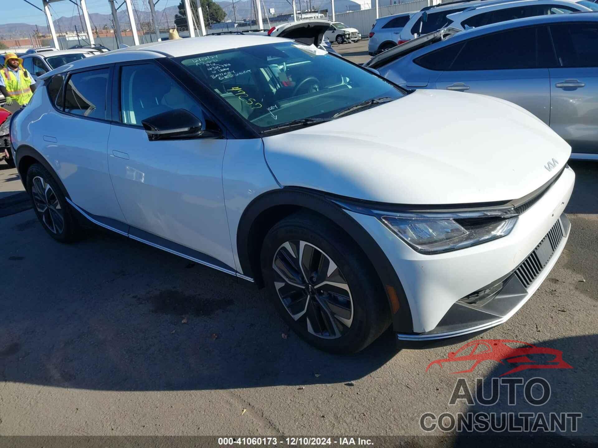 KIA EV6 2023 - KNDC34LB8P5608693