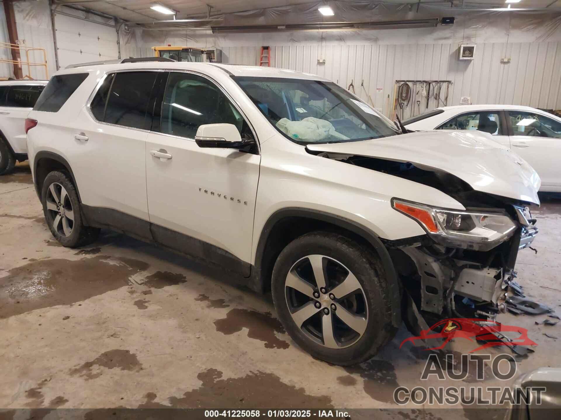 CHEVROLET TRAVERSE 2018 - 1GNEVHKW4JJ167519