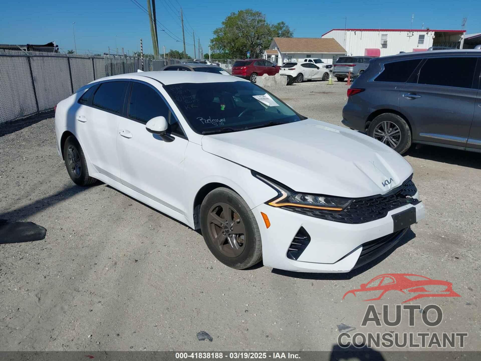 KIA K5 2022 - 5XXG14J23NG158485
