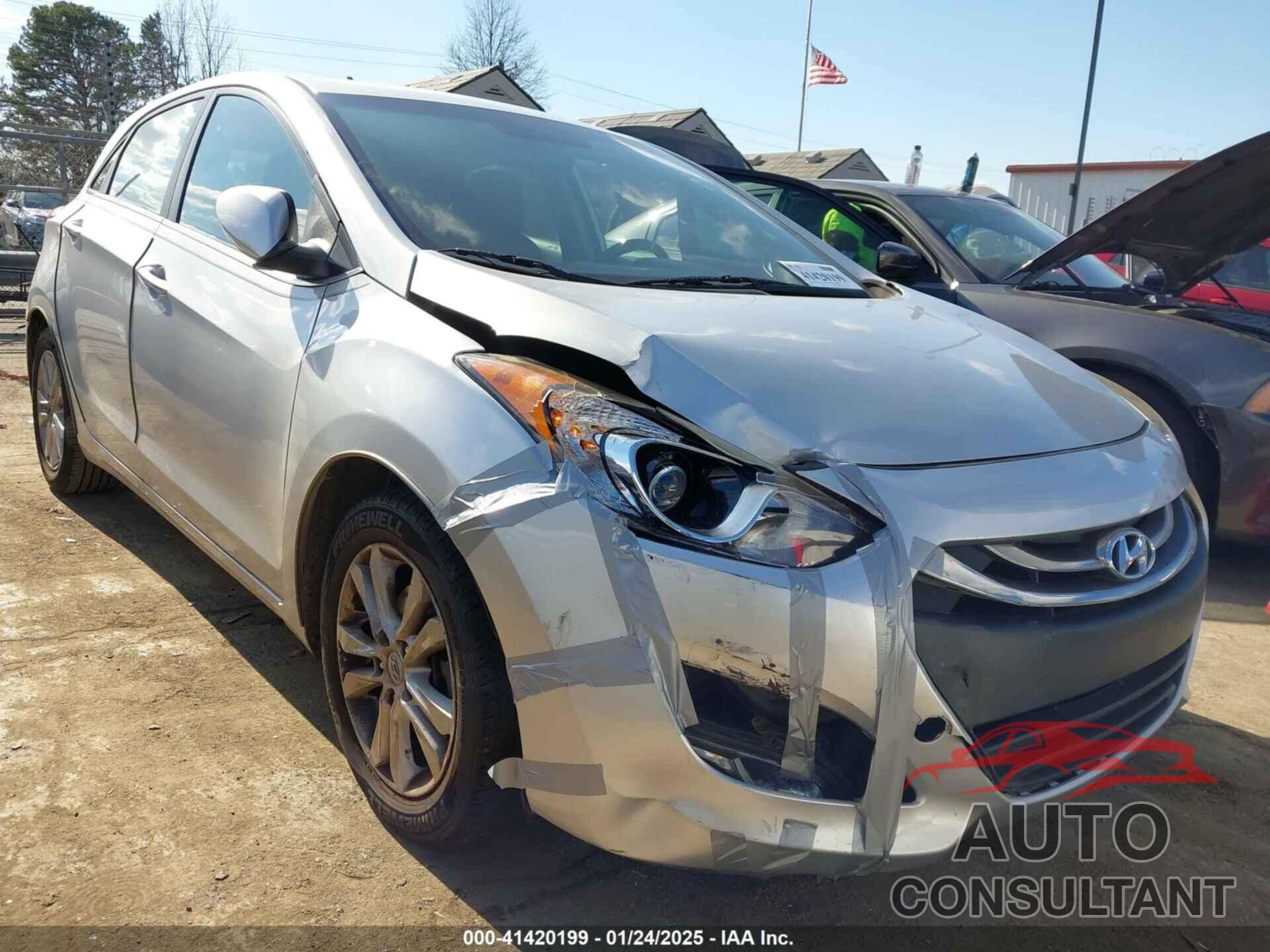 HYUNDAI ELANTRA GT 2013 - KMHD35LE8DU061488