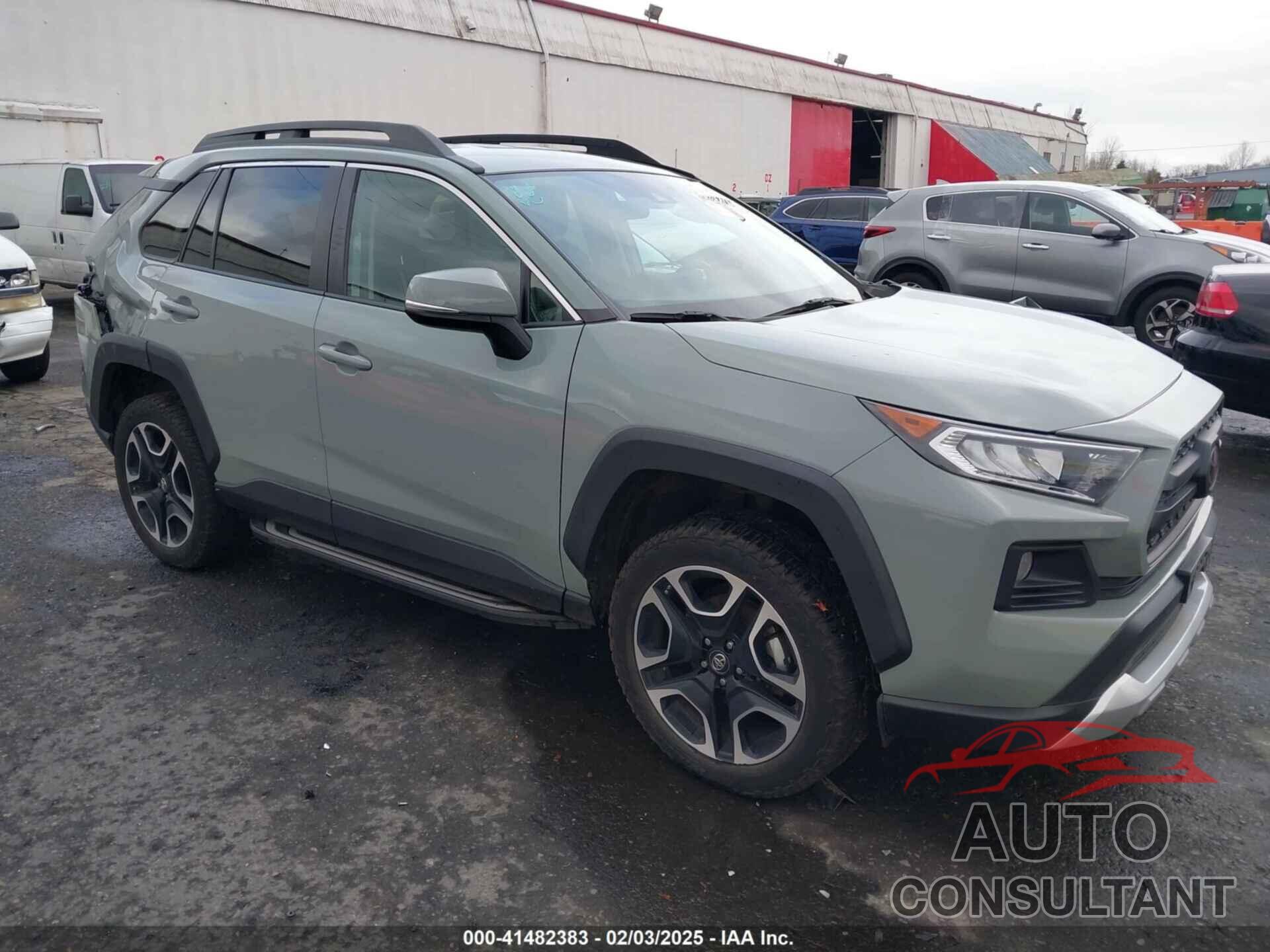 TOYOTA RAV4 2019 - 2T3J1RFV8KC002037