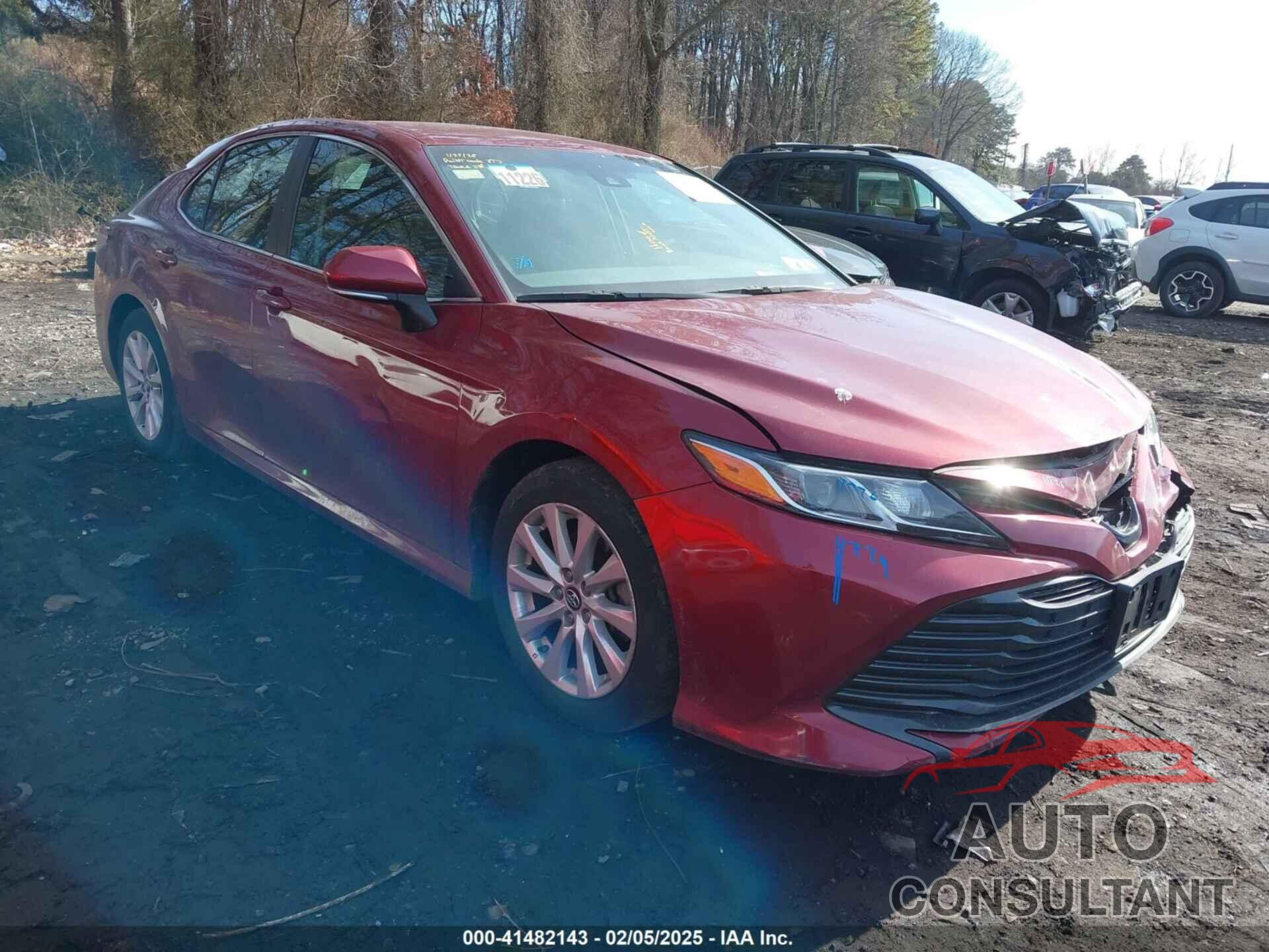 TOYOTA CAMRY 2018 - 4T1B11HK3JU613799