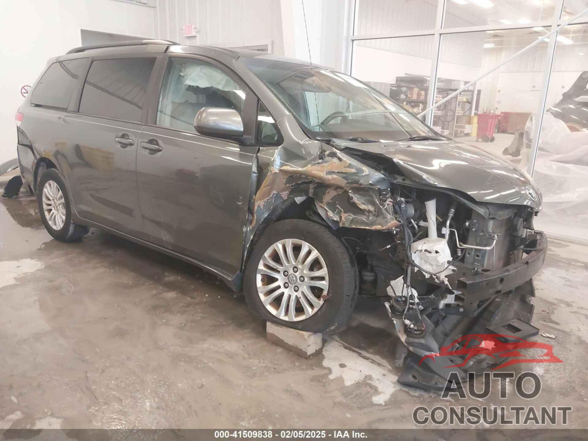 TOYOTA SIENNA 2014 - 5TDYK3DC2ES476581