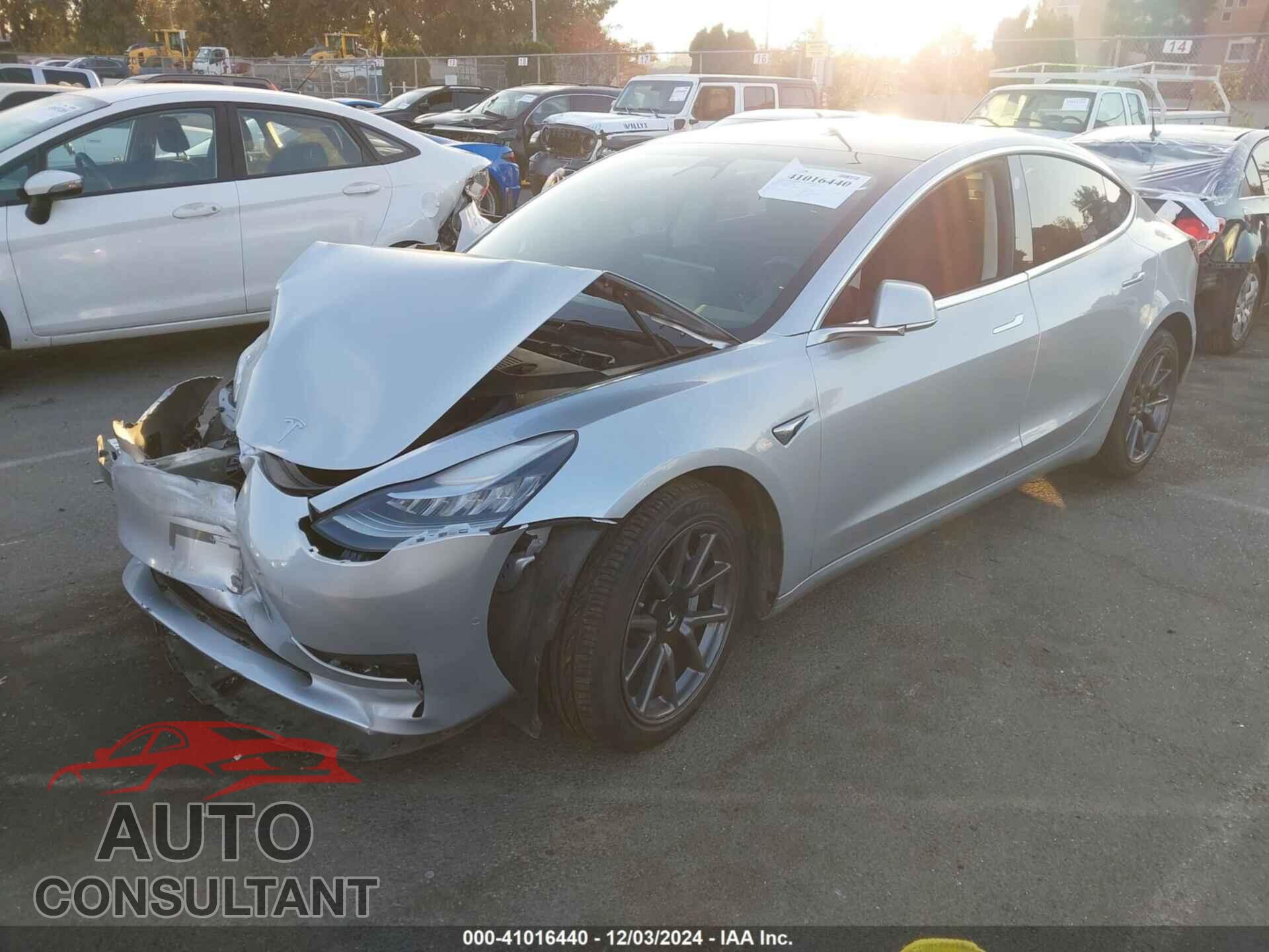TESLA MODEL 3 2018 - 5YJ3E1EAXJF036285