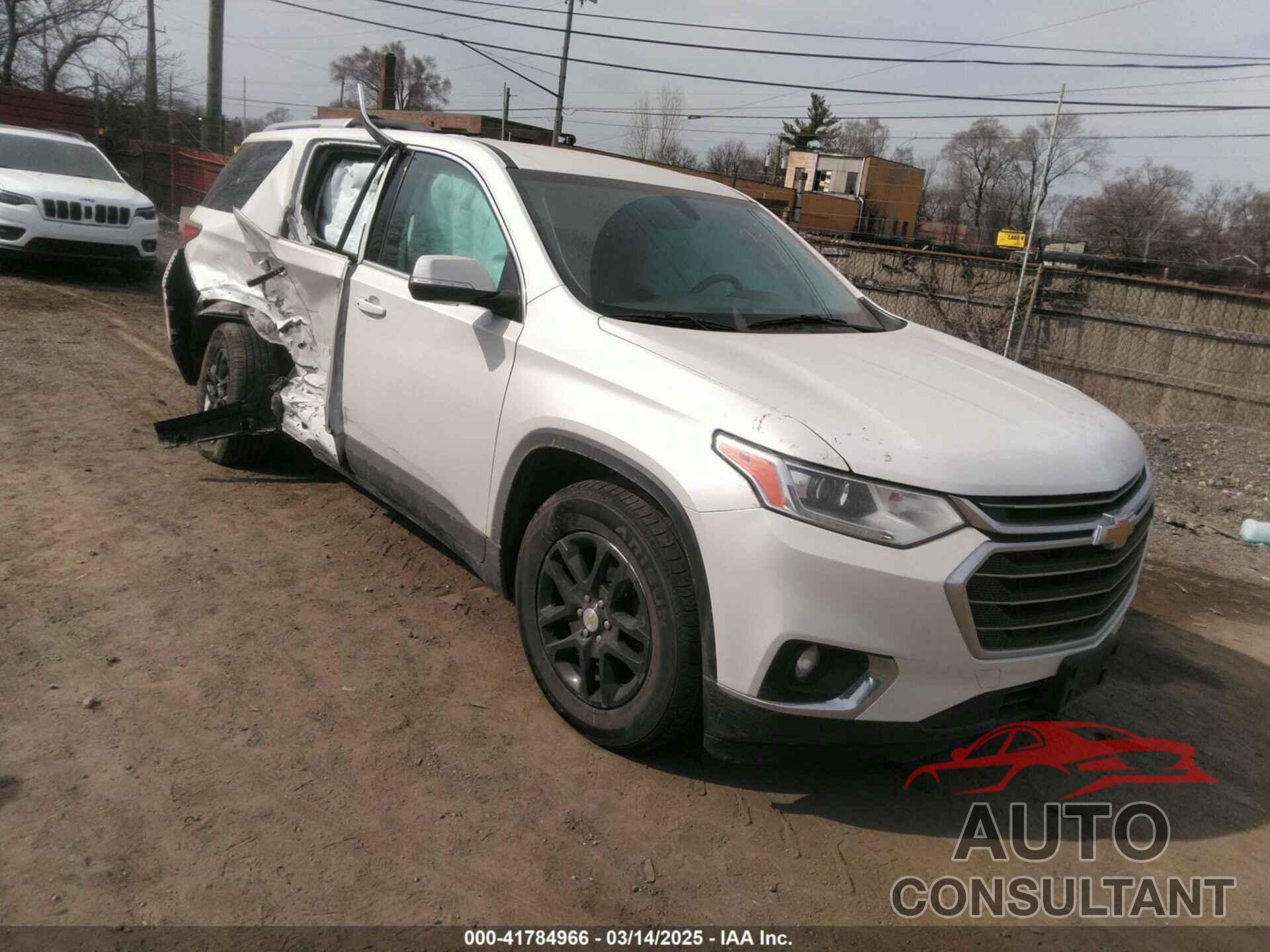 CHEVROLET TRAVERSE 2018 - 1GNEVGKW3JJ226764