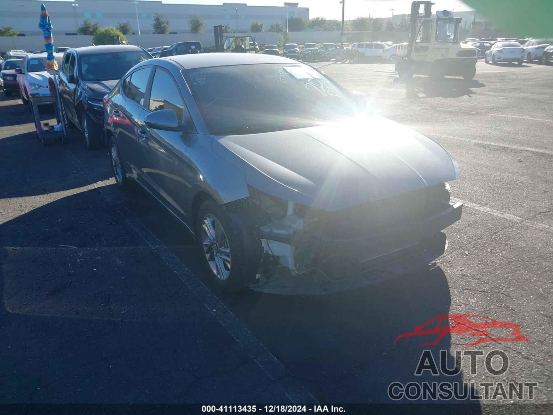HYUNDAI ELANTRA 2019 - KMHD84LF3KU757225