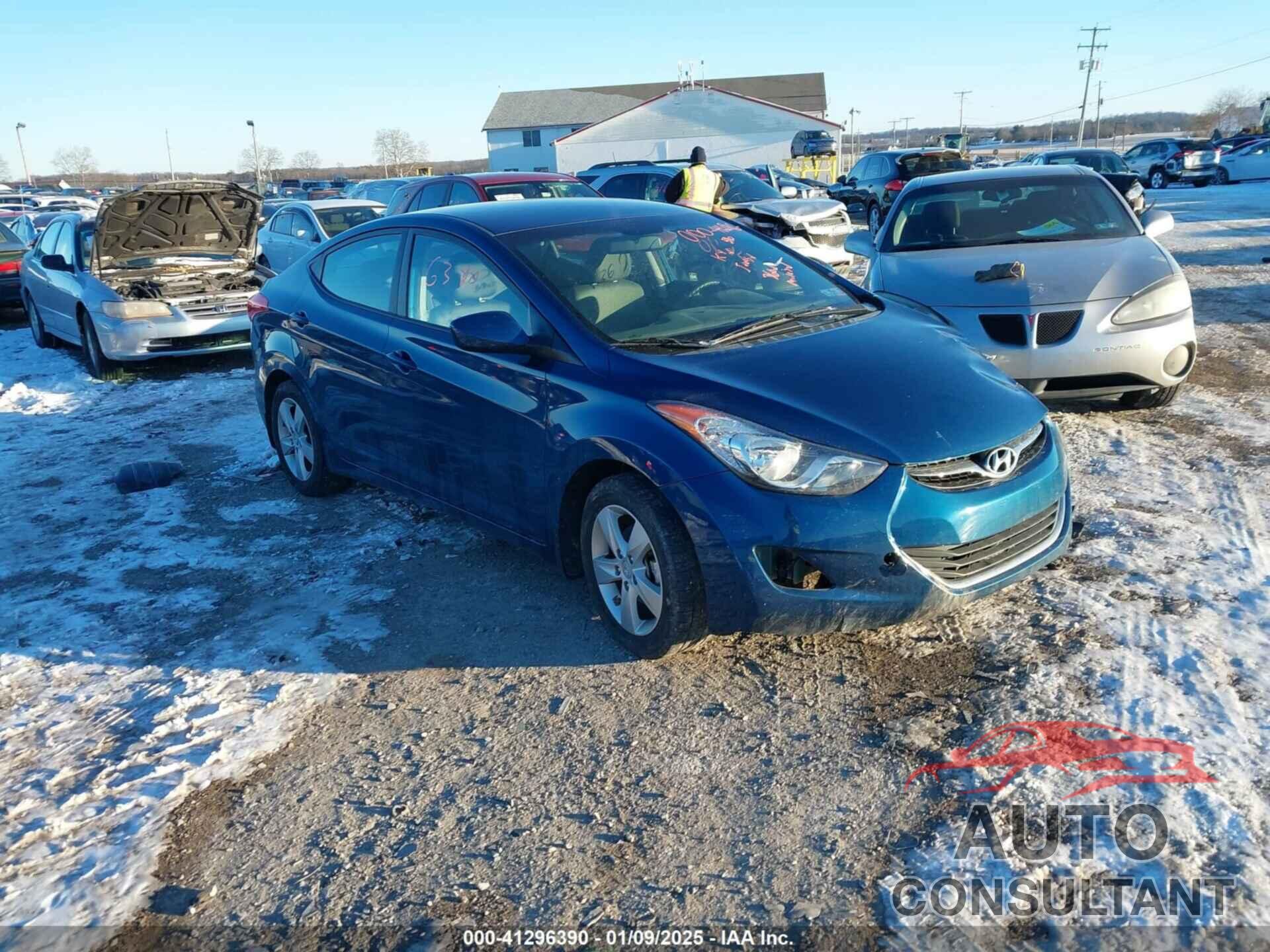 HYUNDAI ELANTRA 2013 - KMHDH4AE4DU948908