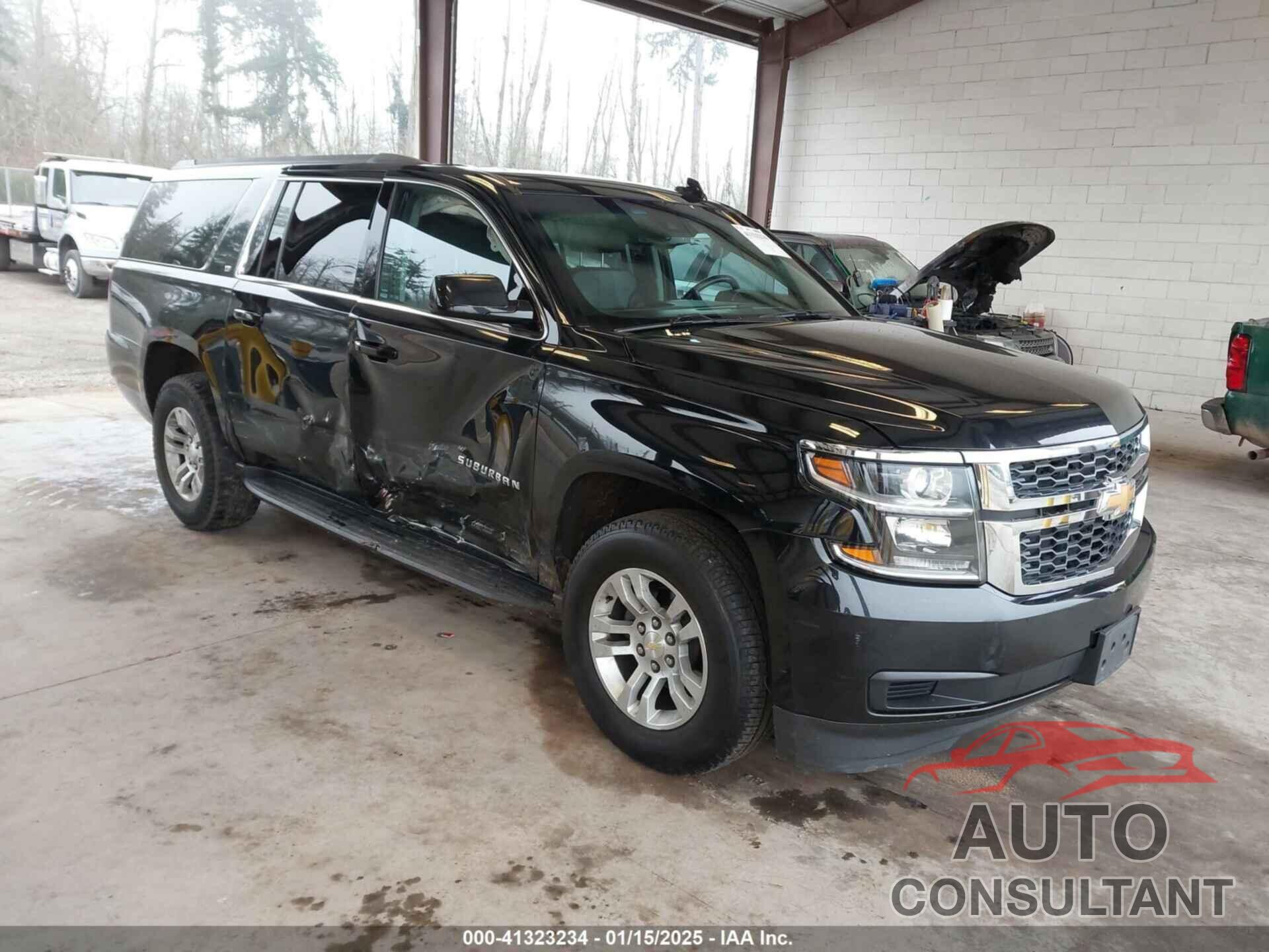 CHEVROLET SUBURBAN 2019 - 1GNSKHKC4KR177374