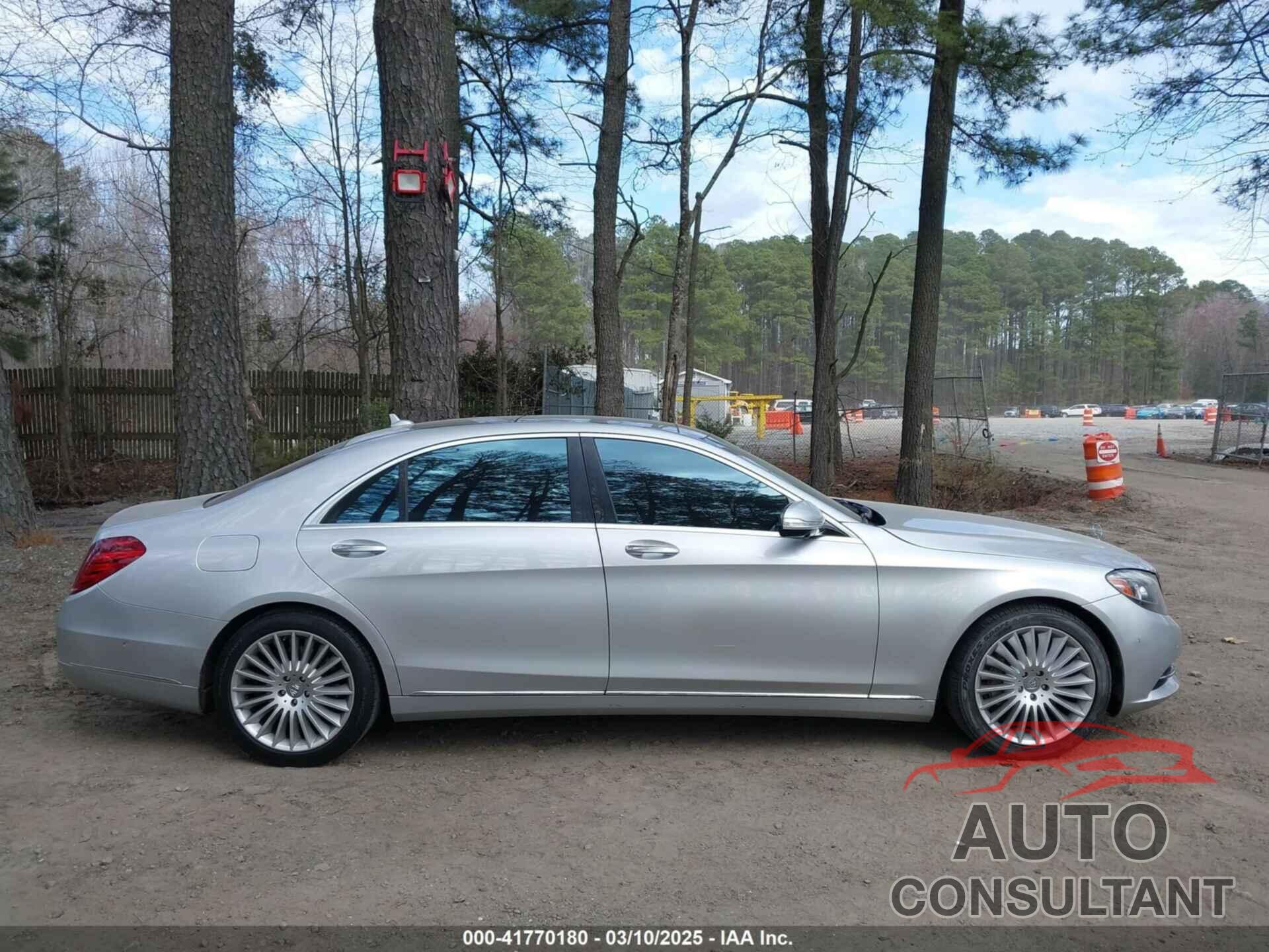 MERCEDES-BENZ S 550 2015 - WDDUG8CBXFA151686