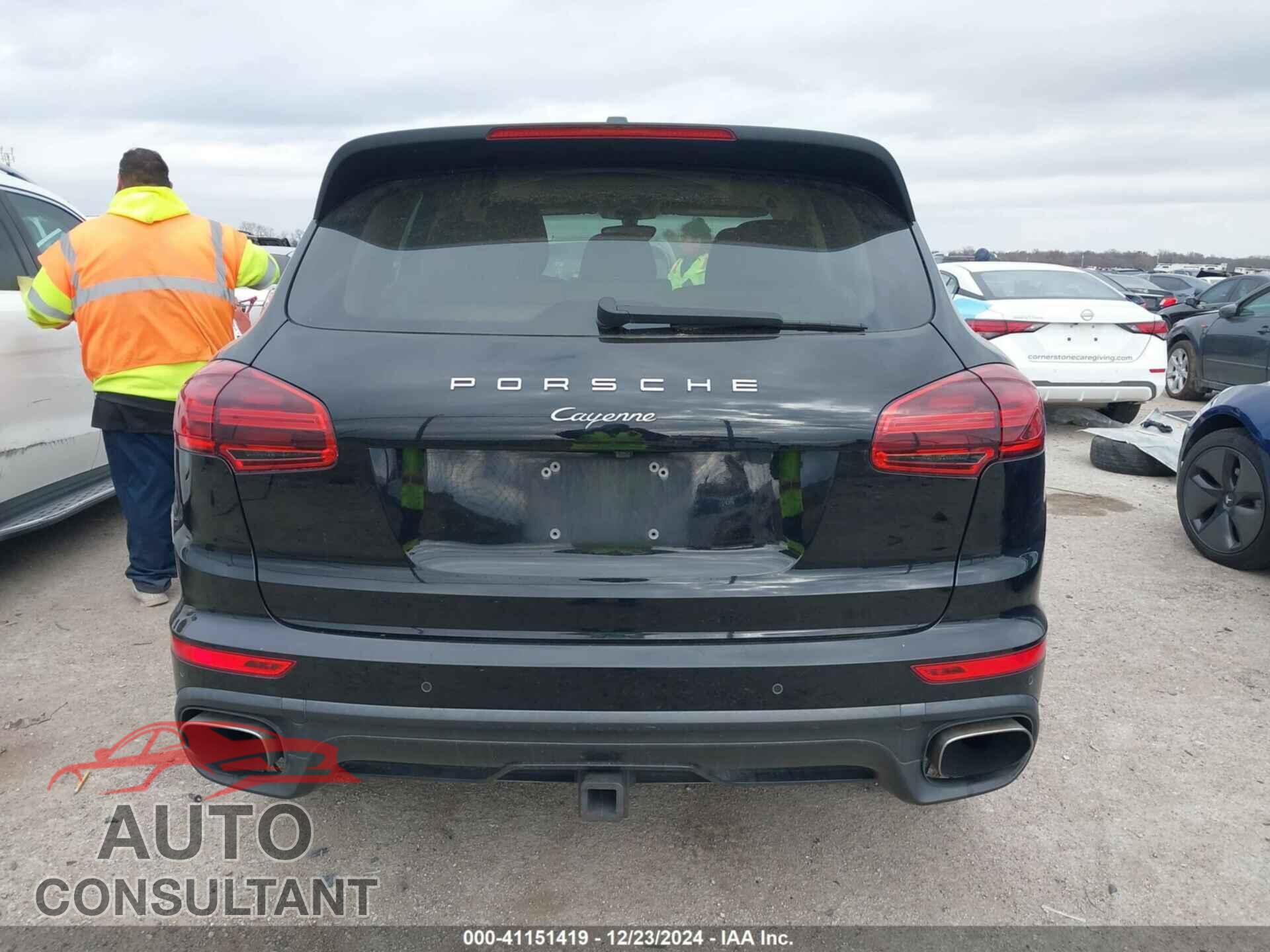 PORSCHE CAYENNE 2016 - WP1AA2A29GLA11230
