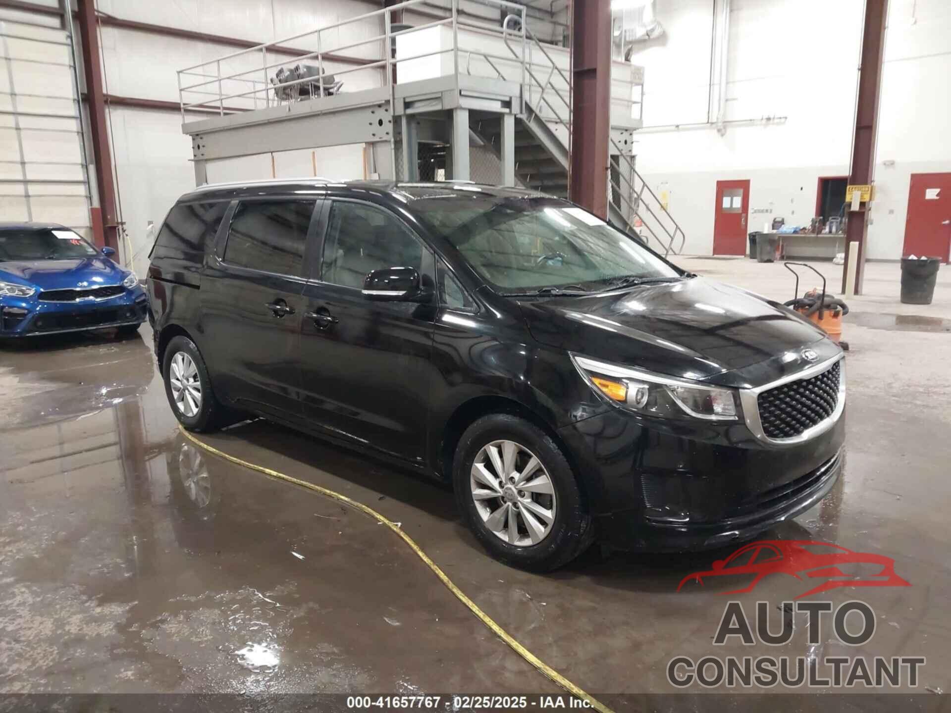 KIA SEDONA 2017 - KNDMB5C10H6242020