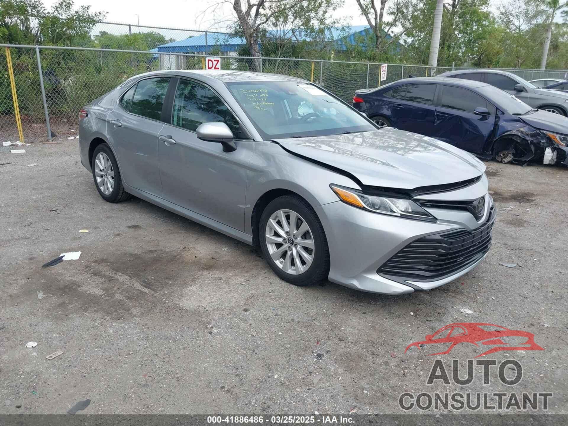 TOYOTA CAMRY 2019 - 4T1B11HK6KU181324