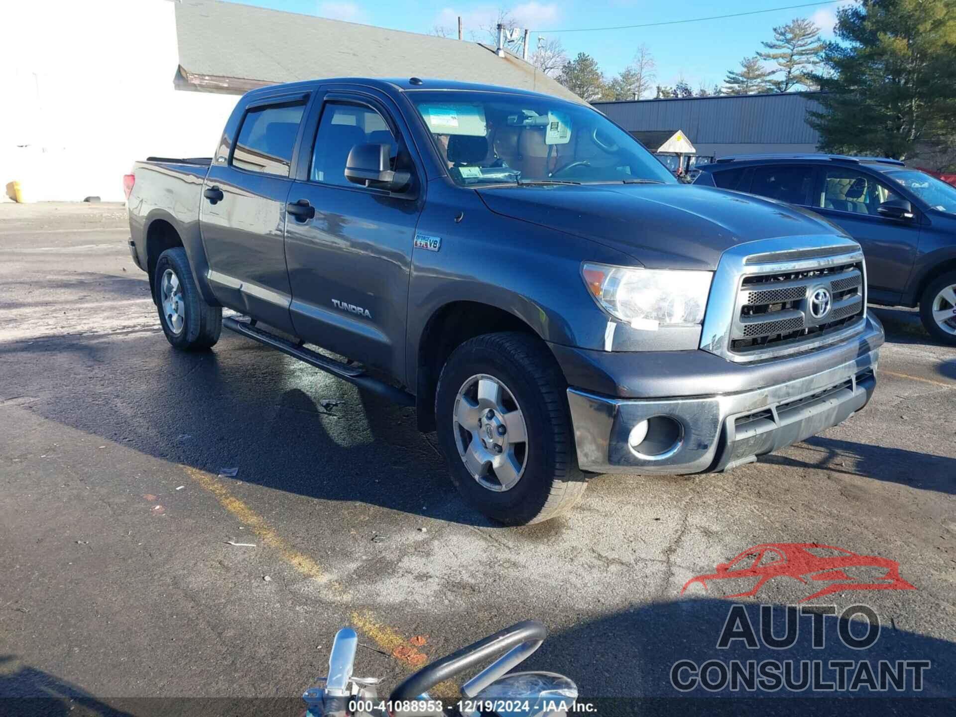 TOYOTA TUNDRA 2011 - 5TFDY5F11BX206011
