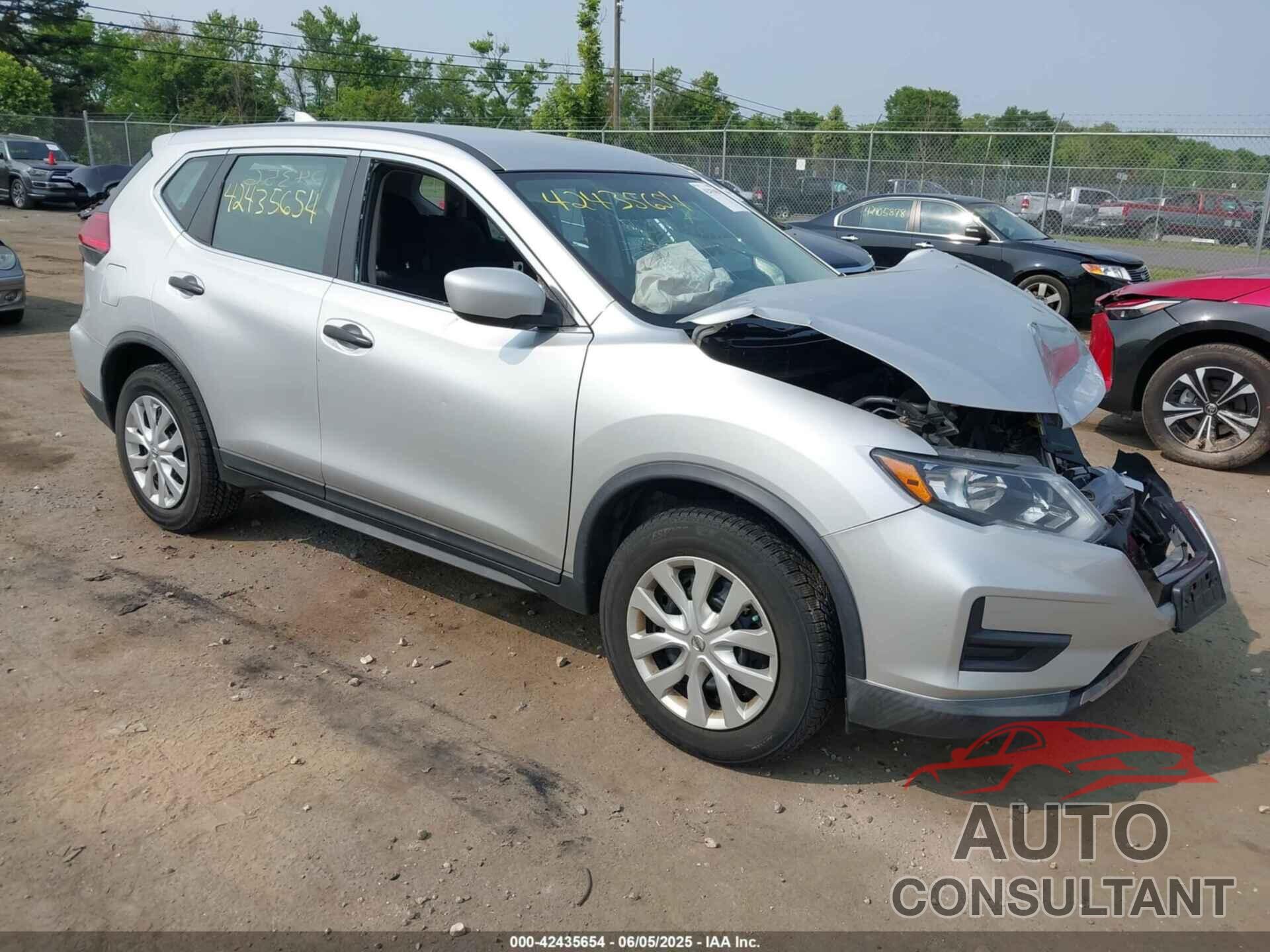 NISSAN ROGUE 2017 - KNMAT2MV7HP565670